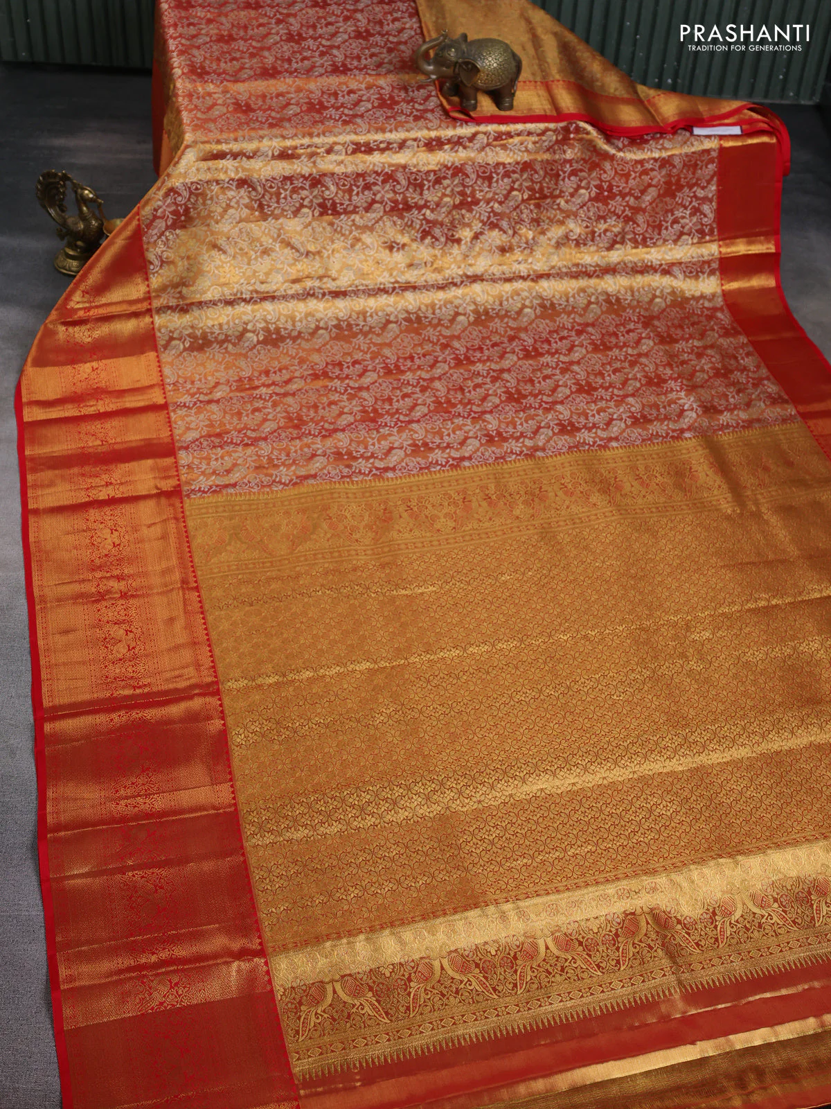 Pure kanchipuram tissue silk saree dual shade of gold and red with allover silver zari woven brocade weaves and zari woven border - Image 2