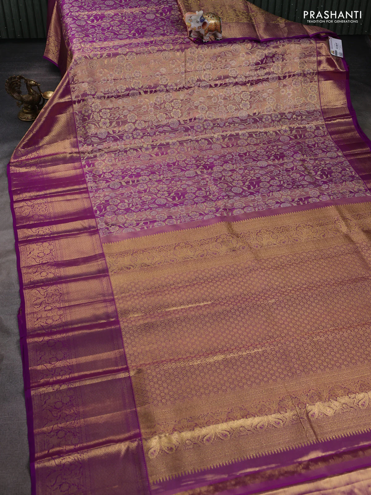 Pure kanchipuram tissue silk saree dual shade of purple and purple with allover floral zari woven brocade weaves and long zari woven border - Image 2