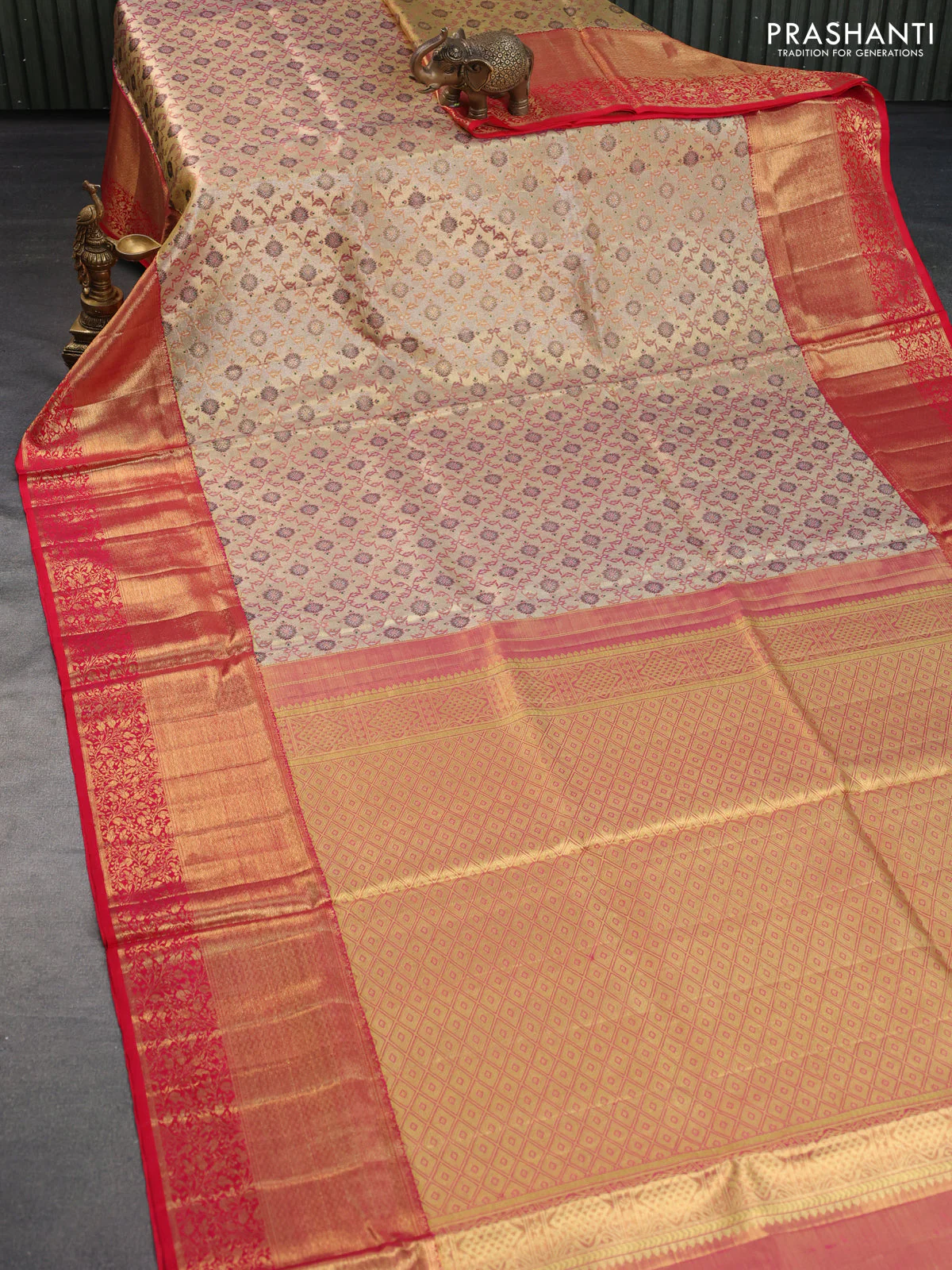 Pure kanchipuram tissue silk saree gold and dual shade of pink with allover zari woven brocade weaves and long rich zari woven border - Image 2