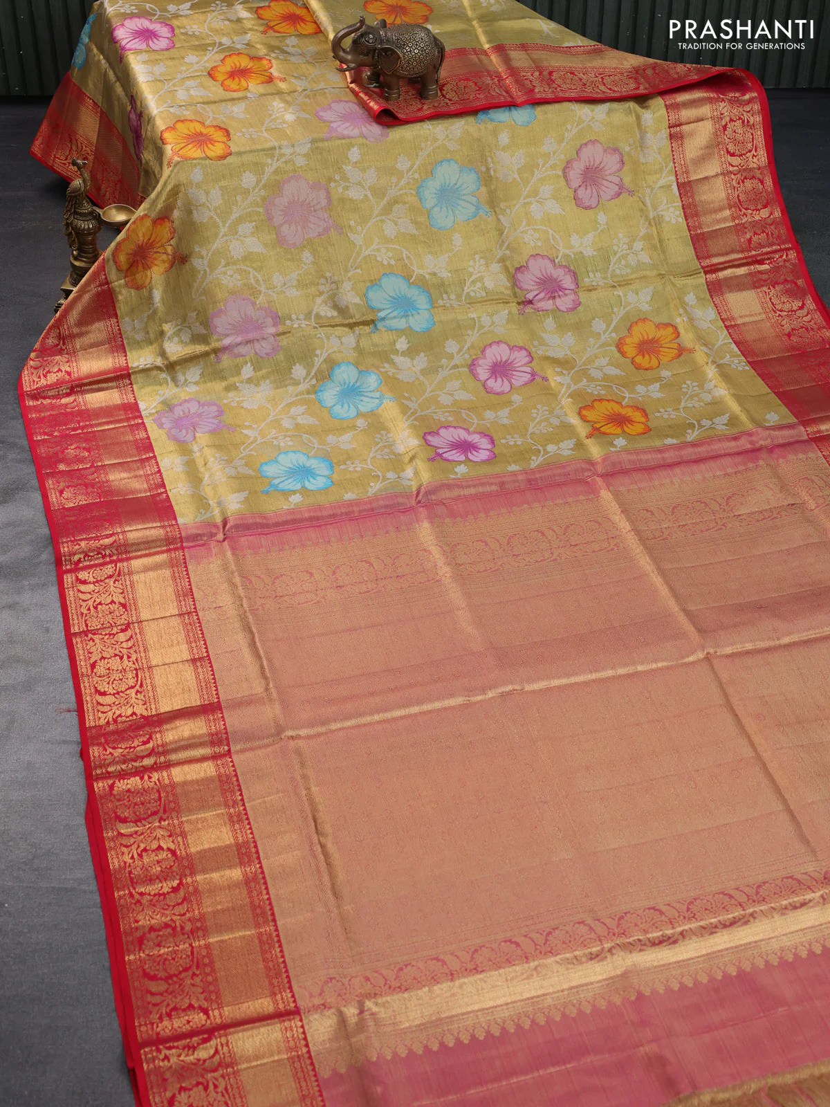 Pure kanchipuram tissue silk saree gold and dual shade of pink with allover zari woven floral brocade weaves and rich zari woven border - Image 2