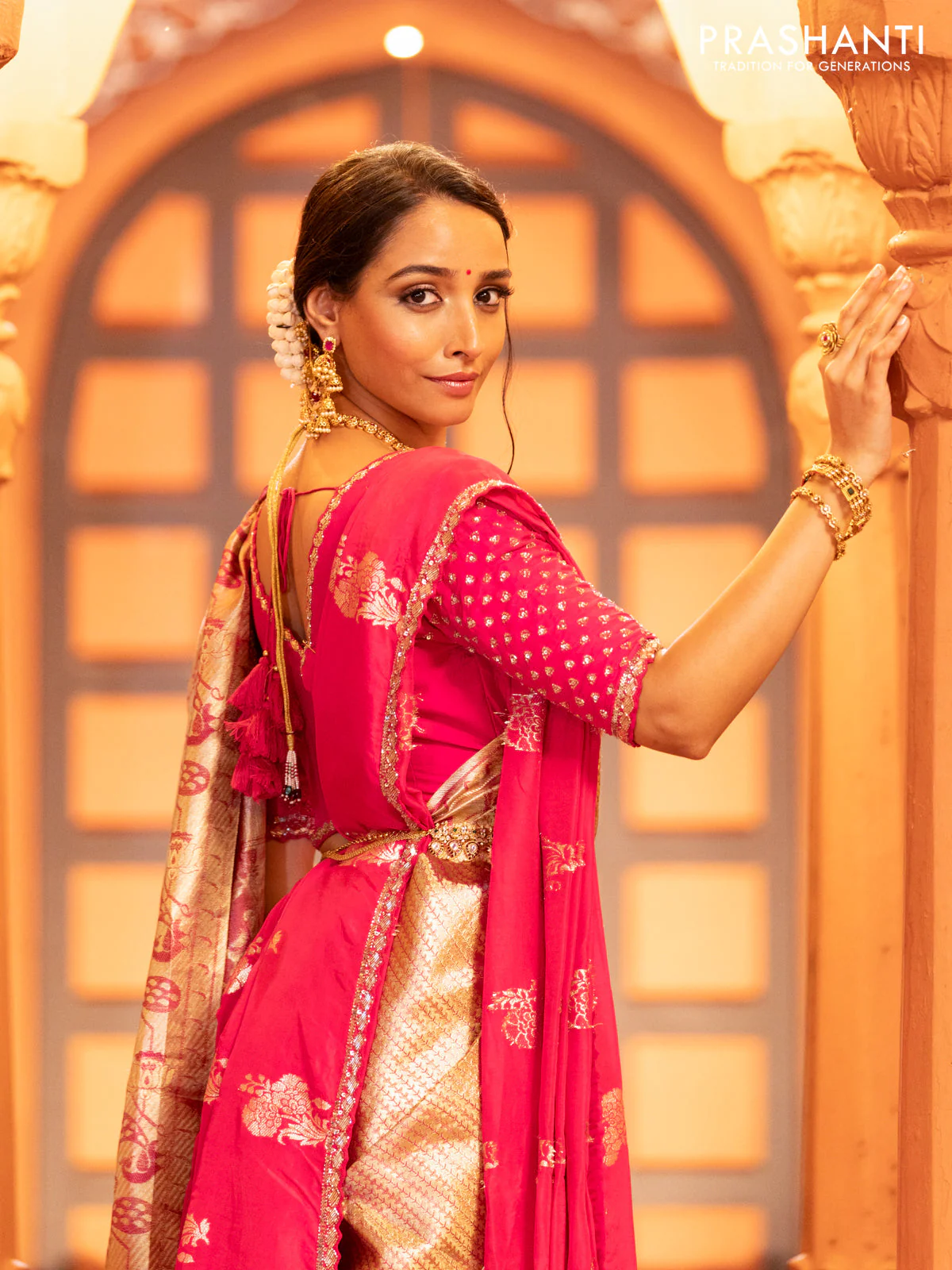 Pure kanchipuram tissue silk saree gold and pink with allover zari woven brocade weaves and zari woven paithani style border - Image 4