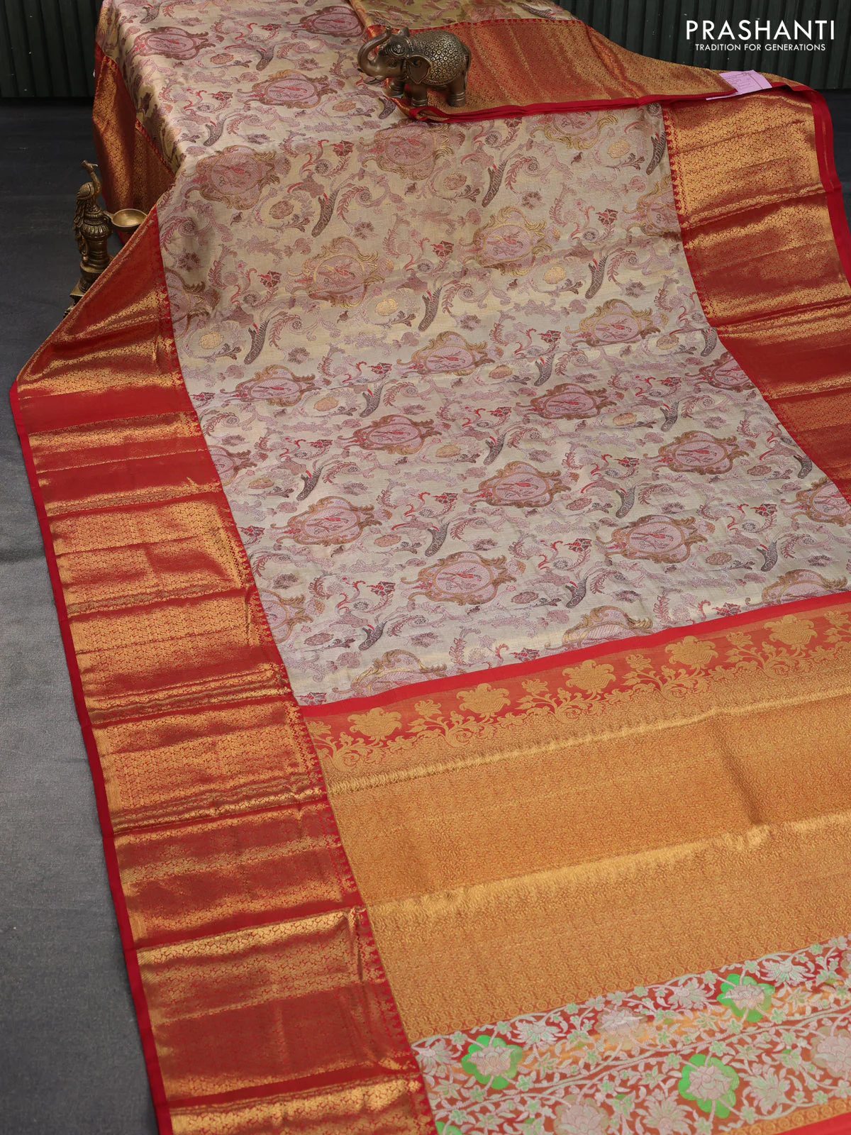 Pure kanchipuram tissue silk saree gold and red with allover thread & zari woven brocade weaves and long rich zari woven border - Image 2