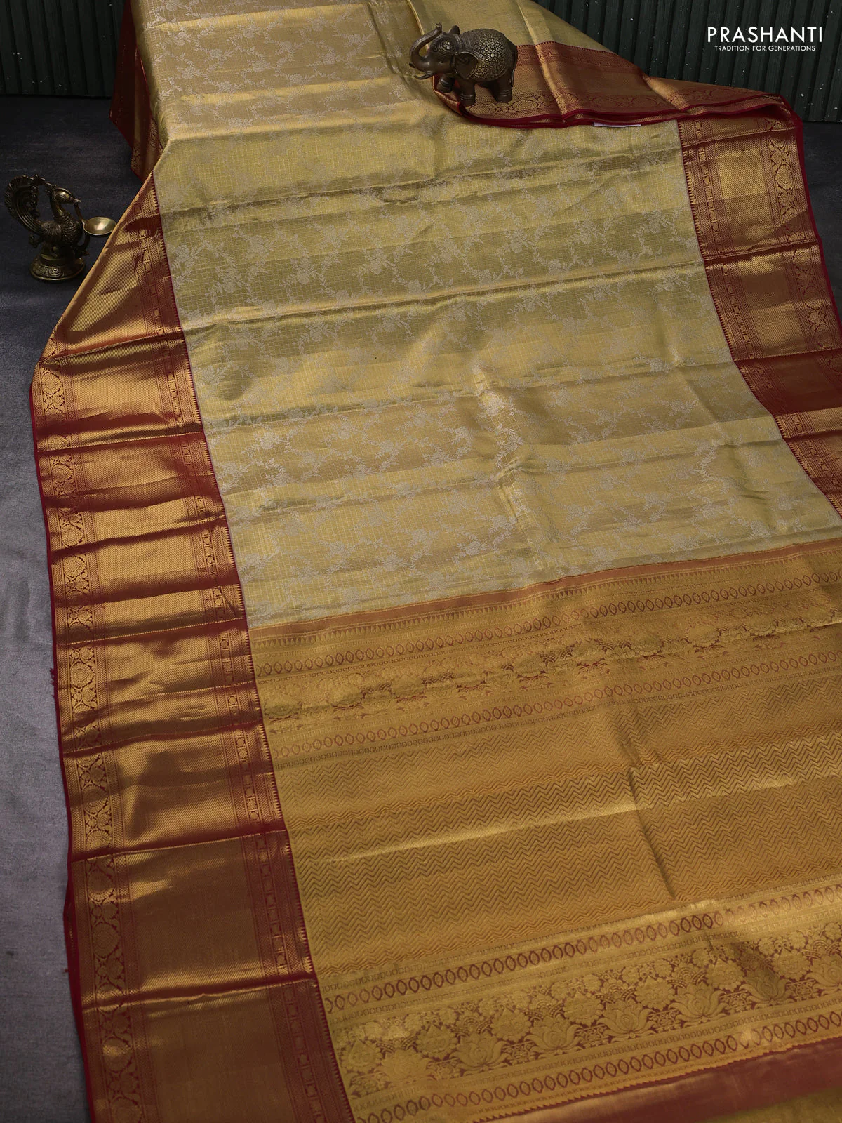 Pure kanchipuram tissue silk saree gold and red with allover zari woven brocade weaves and long rich zari woven border - Image 2