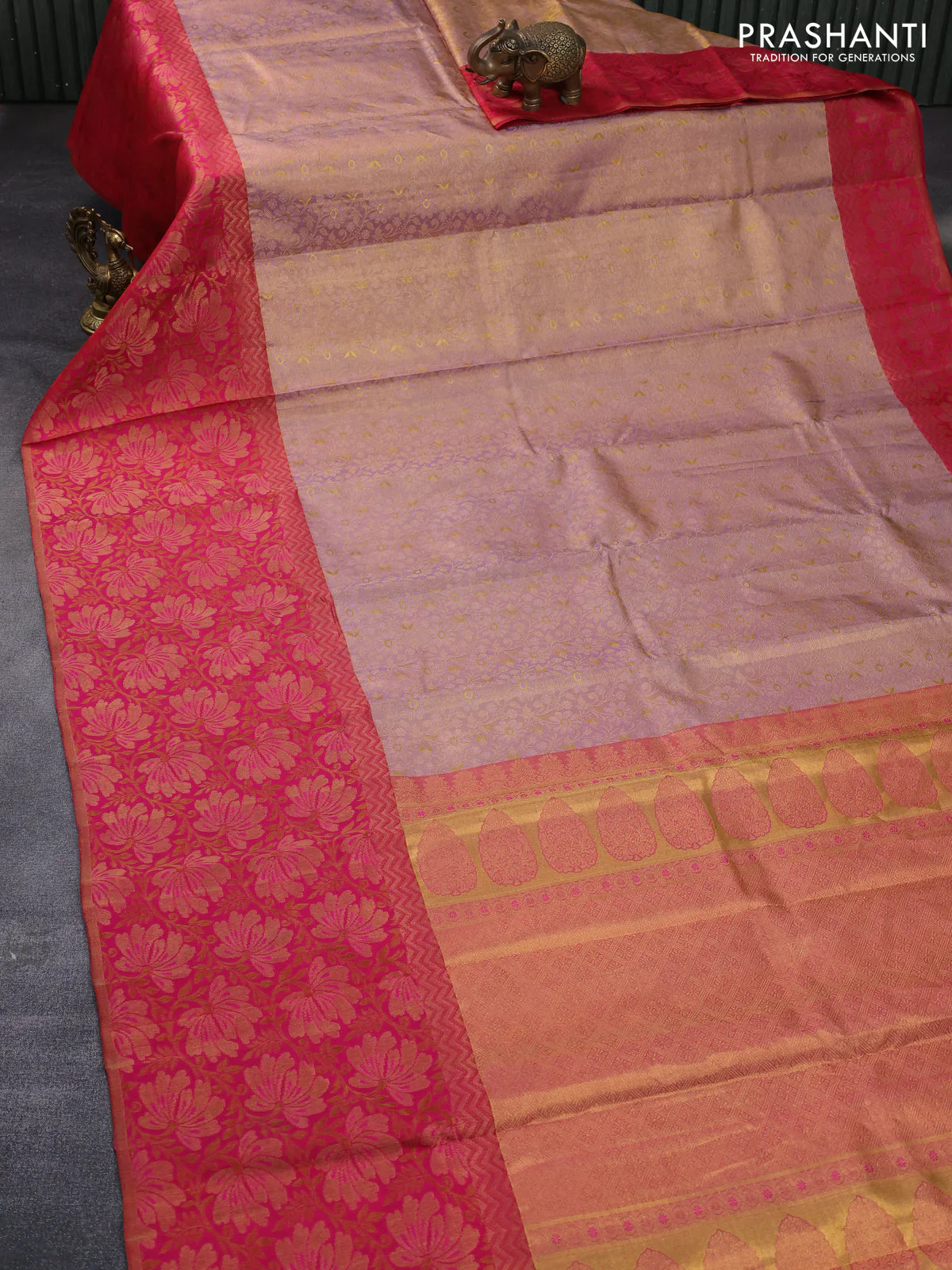 Pure kanchipuram tissue silk saree pastel lavender and pink with allover zari woven brocade weaves and long zari woven border - Image 2