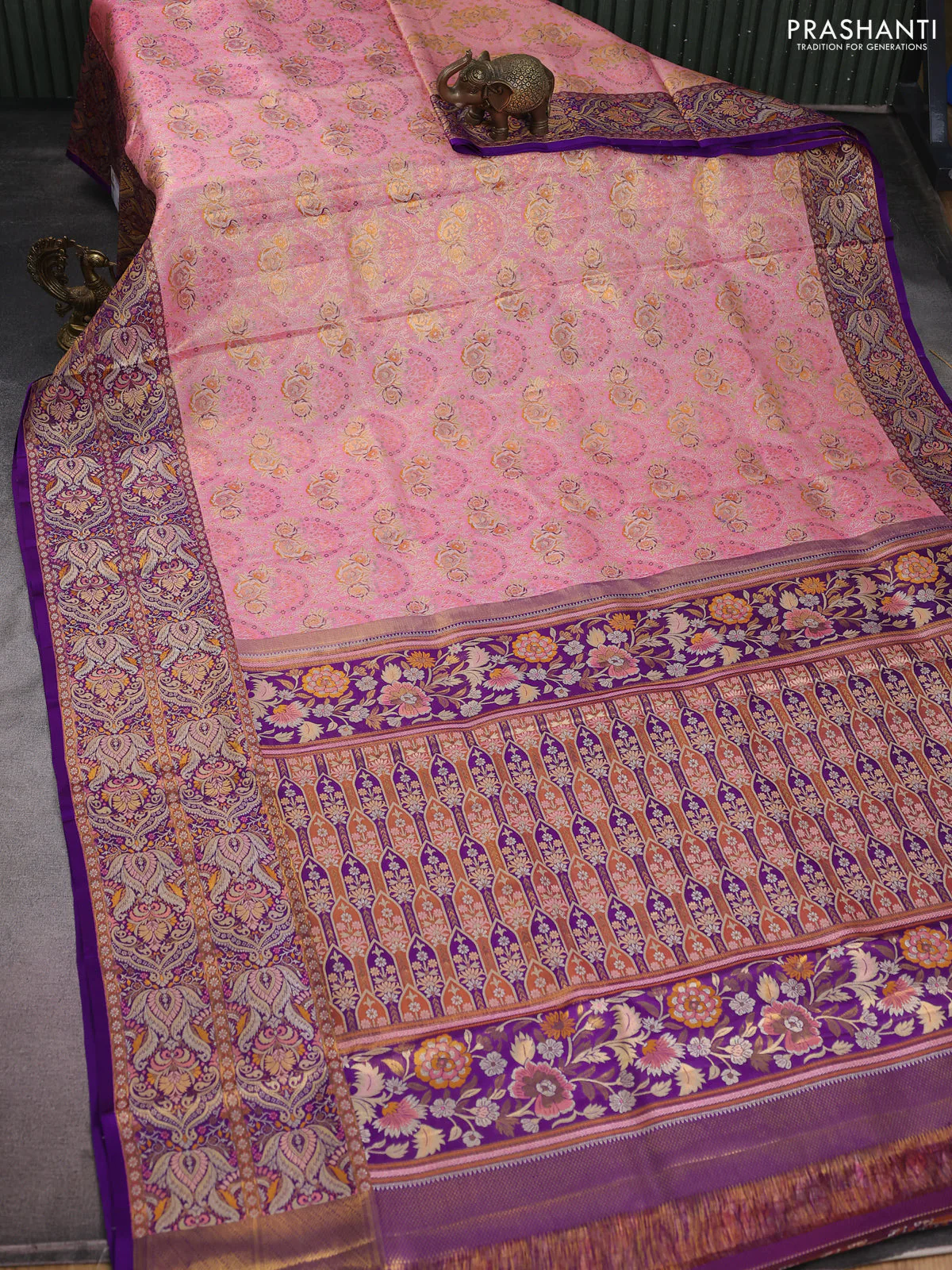 Pure Kanchipuram tissue silk saree peach pink and violet with allover zari woven floral brocade weaves and long zari woven mina border - Image 2