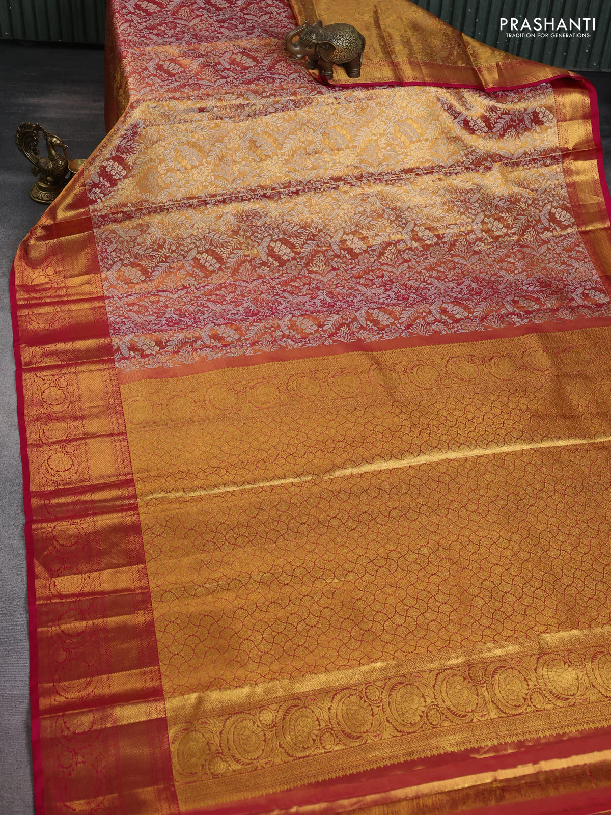 Pure kanchipuram tissue silk saree pink with allover zari woven brocade weaves and zari woven border - Image 2