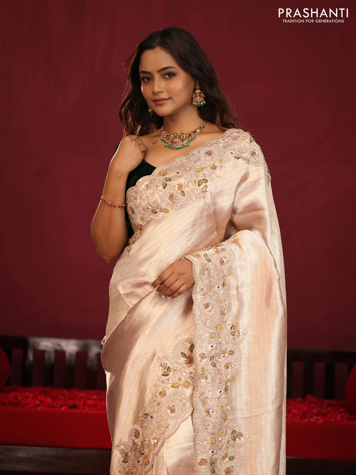 Pure kanchipuram tissue silk saree with border embroidery & velvet blouse - Image 4