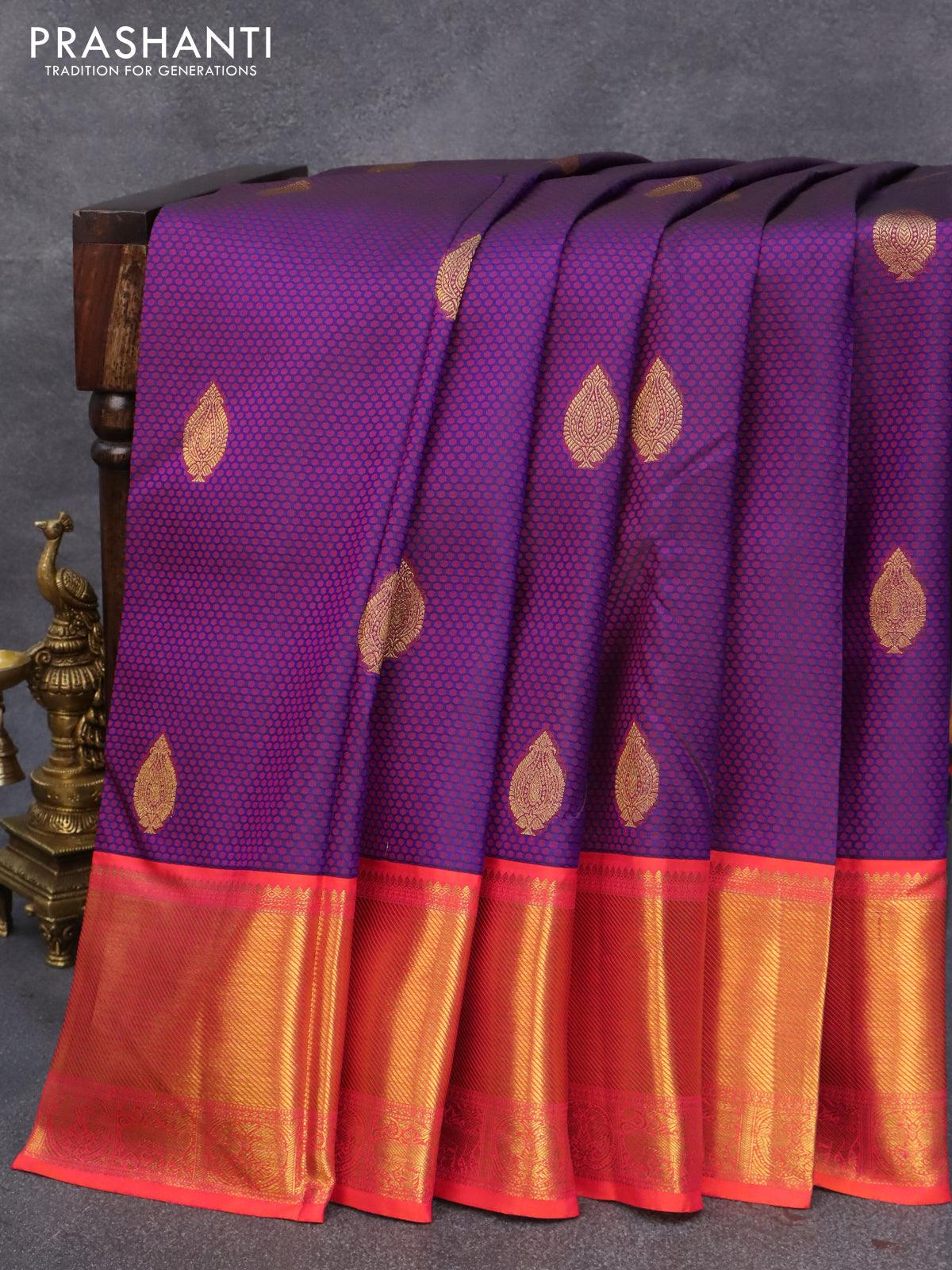 Pure kanjivaram silk saree dark blue and dual shade of pinkish orange with allover self emboss & zari buttas and rich zari woven border - Image 5