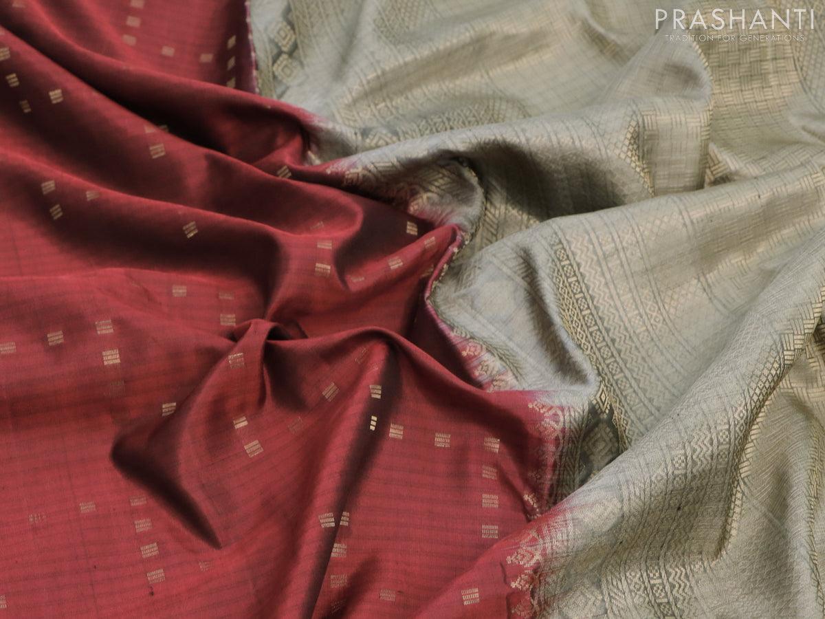 Pure kanjivaram silk saree maroon and grey with allover zari weaves and floral design embroidery cut work border - Image 3