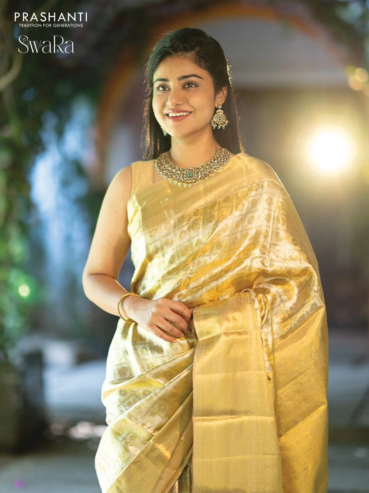 Pure kanjivaram tissue silk saree gold with allover zari woven brocade weaves and long zari woven border - Image 3