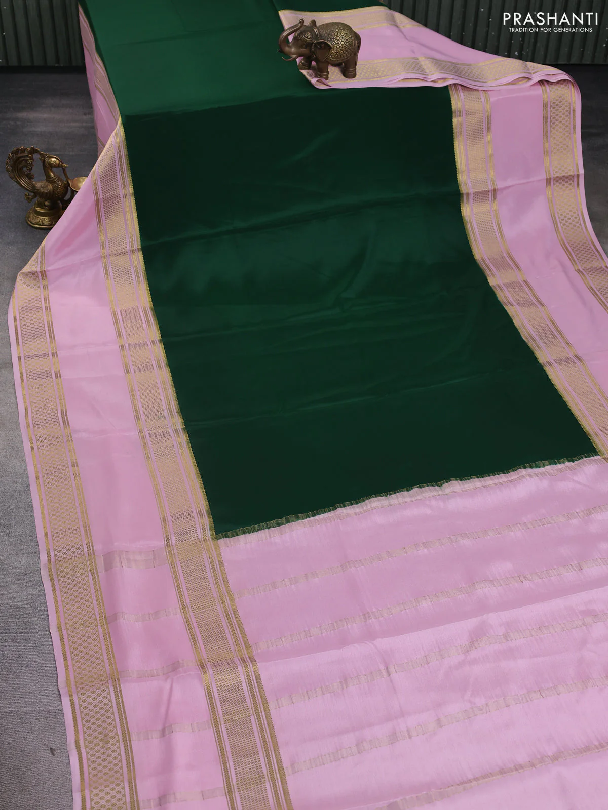 Pure mysore silk saree bottle green and pastel pink with plain body and rettapet zari woven border - Image 2