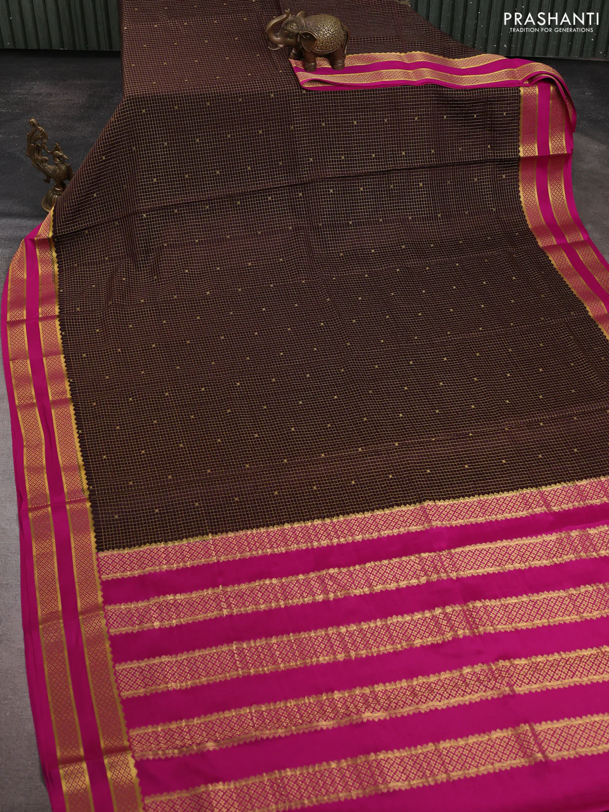 Pure mysore silk saree coffee brown and pink with allover zari checked pattern and rettapet zari woven border - Image 2