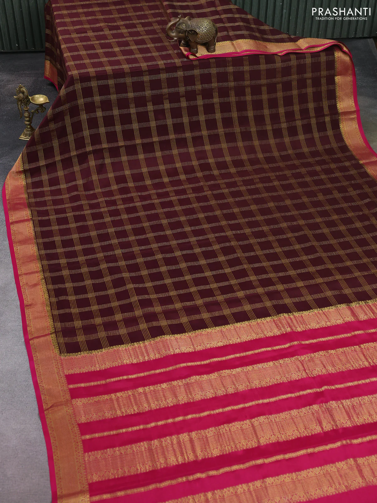Pure mysore silk saree coffee brown and pink with allover zari checked pattern and zari woven border - Image 2