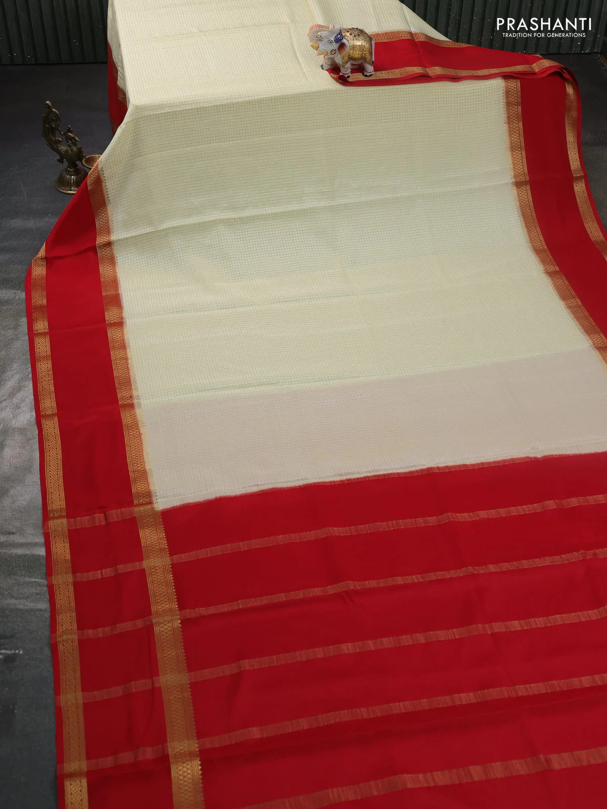 Pure mysore silk saree cream and red with allover zari woven checked pattern and rettapet zari woven border - Image 2