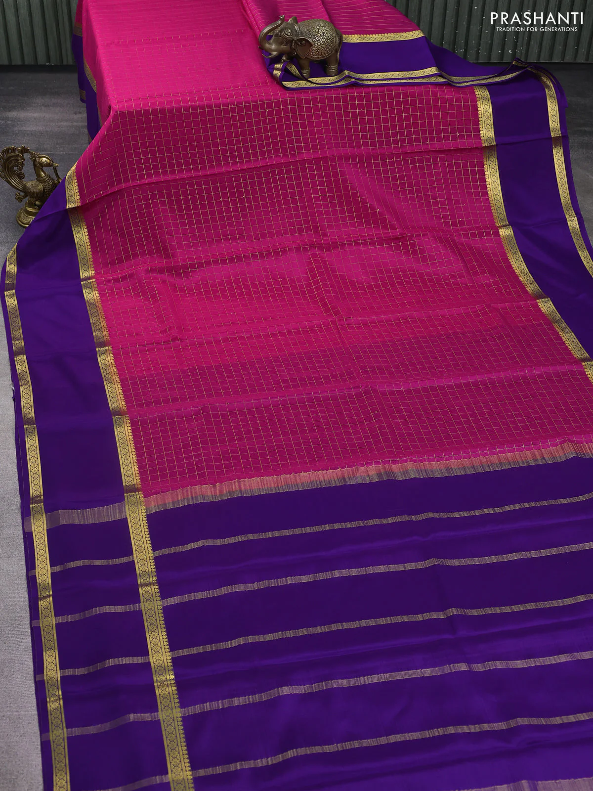 Pure mysore silk saree dark pink and violet with allover zari woven checked pattern and rettapet zari woven border - Image 2