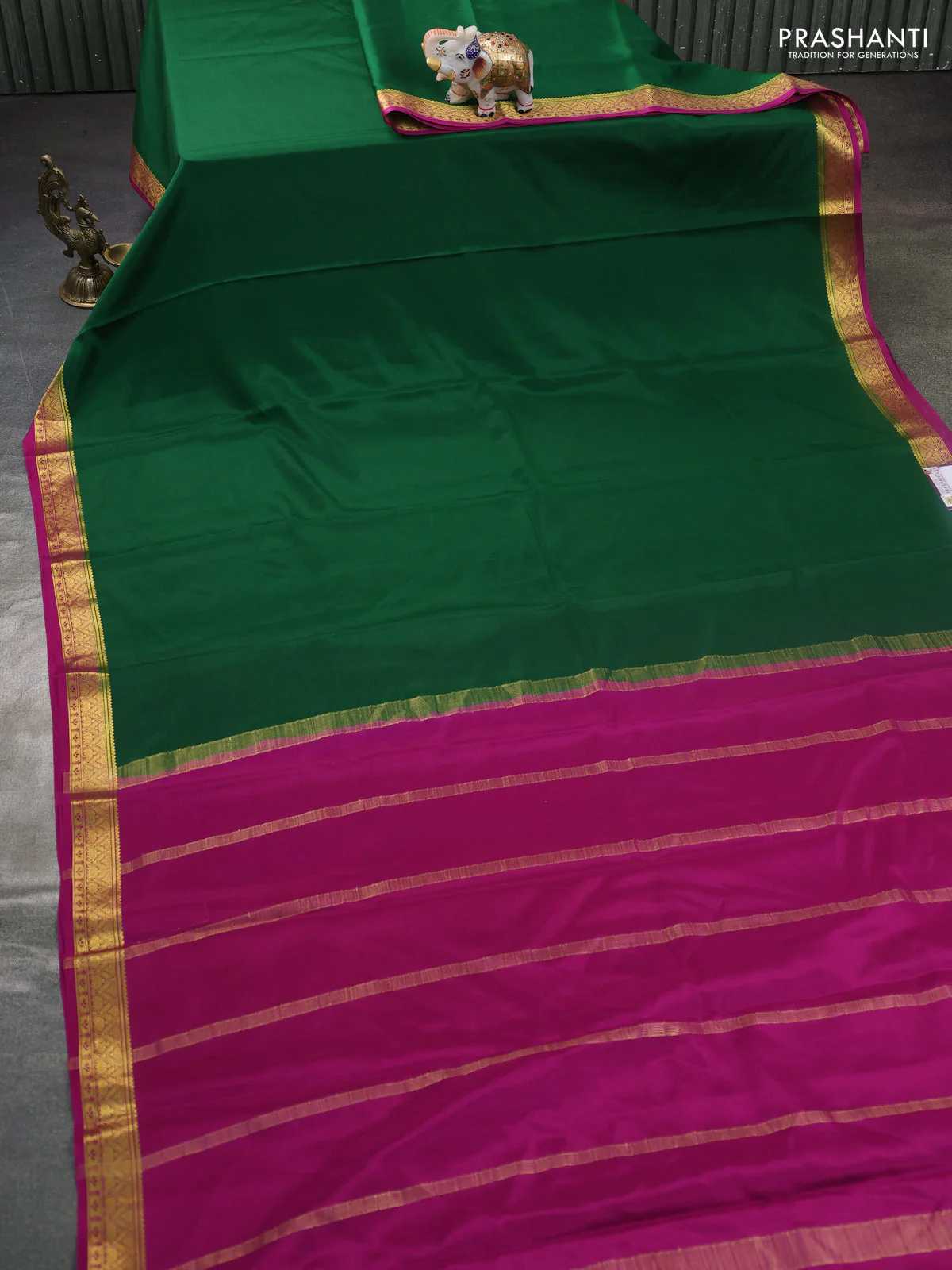 Pure mysore silk saree green and magenta pink with plain body and zari woven border - Image 2