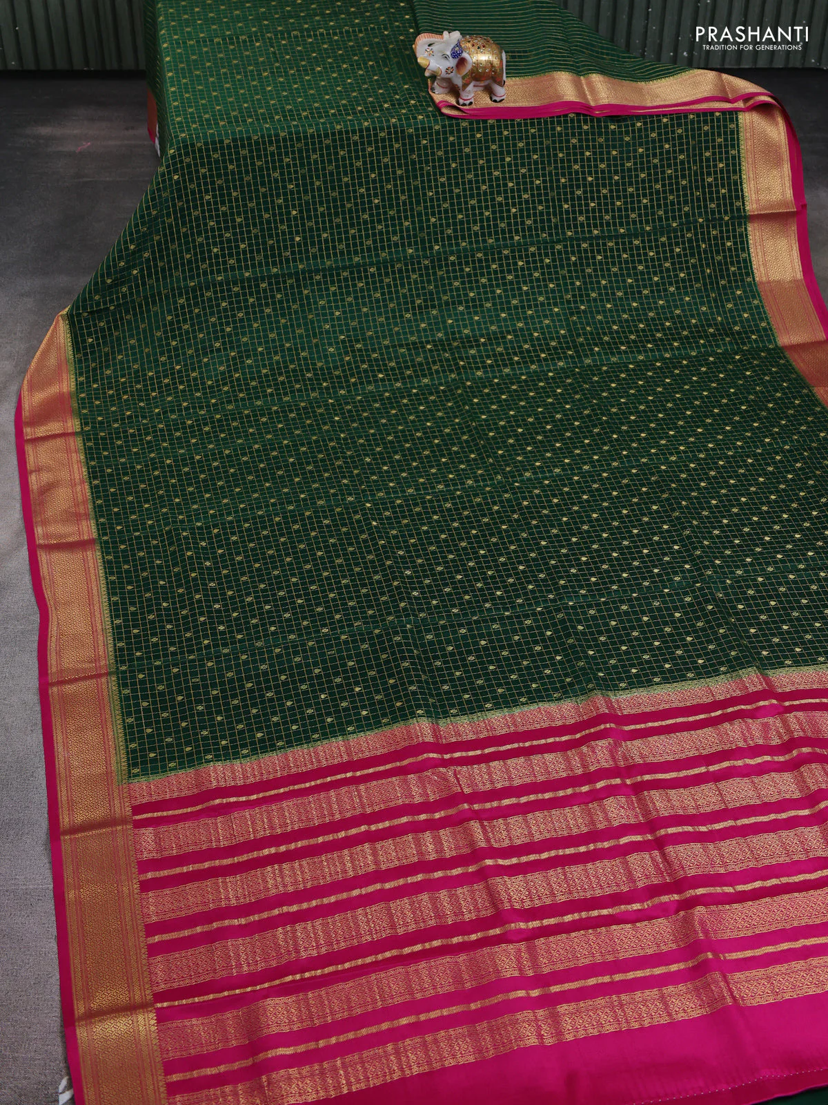 Pure mysore silk saree green and pink with allover zari checks & buttas and zari woven borbder - Image 2