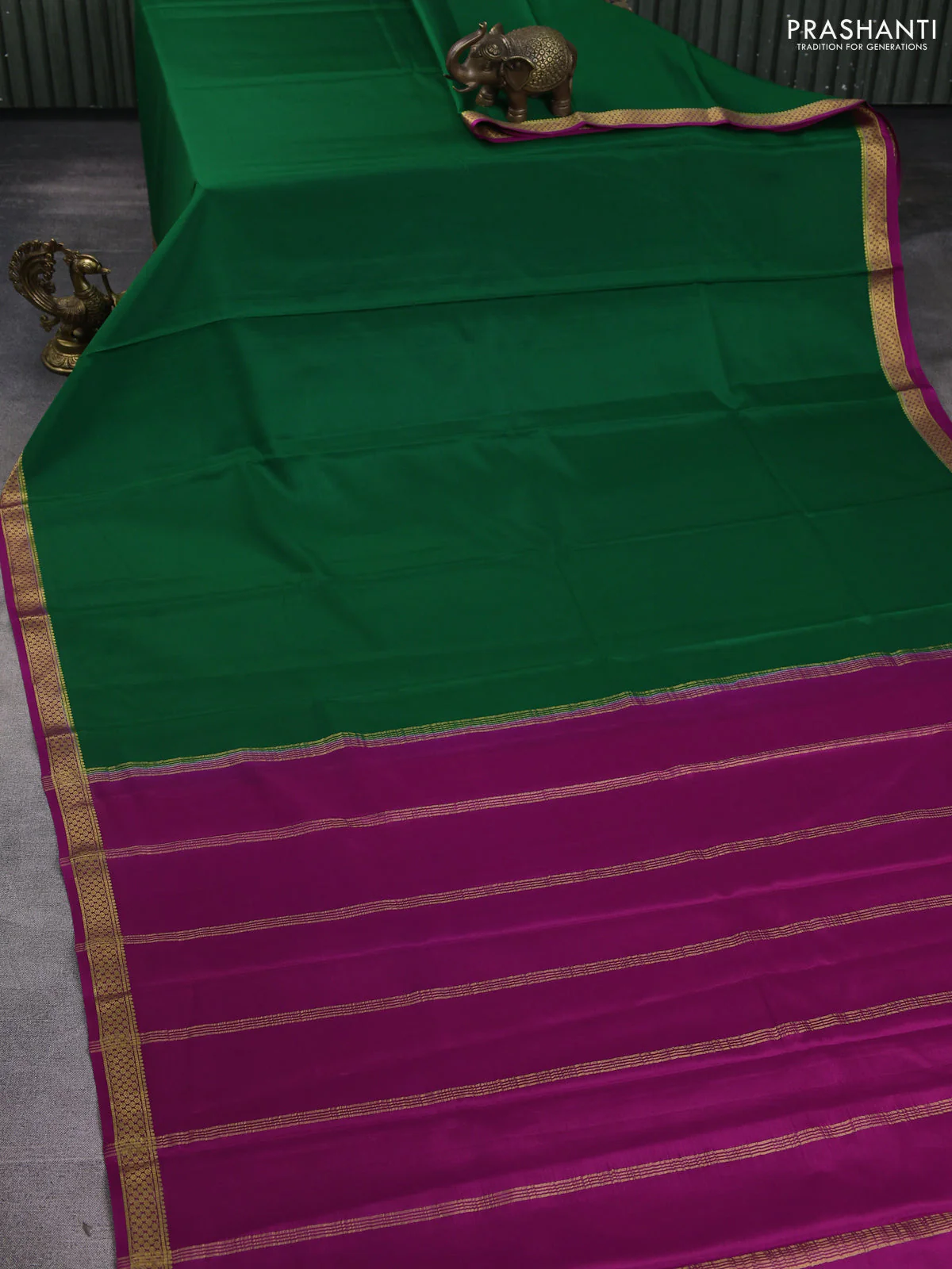 Pure mysore silk saree green and pink with plain body and zari woven border - Image 2