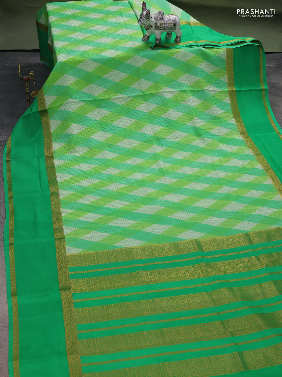 Pure mysore silk saree green with allover checks & geometric prints and rettapet zari woven border - Image 2