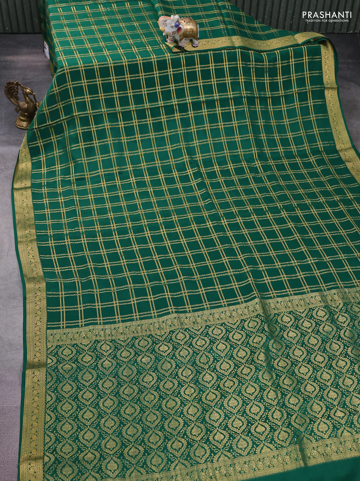 Pure mysore silk saree green with allover zari checked pattern and zari woven border - Image 2