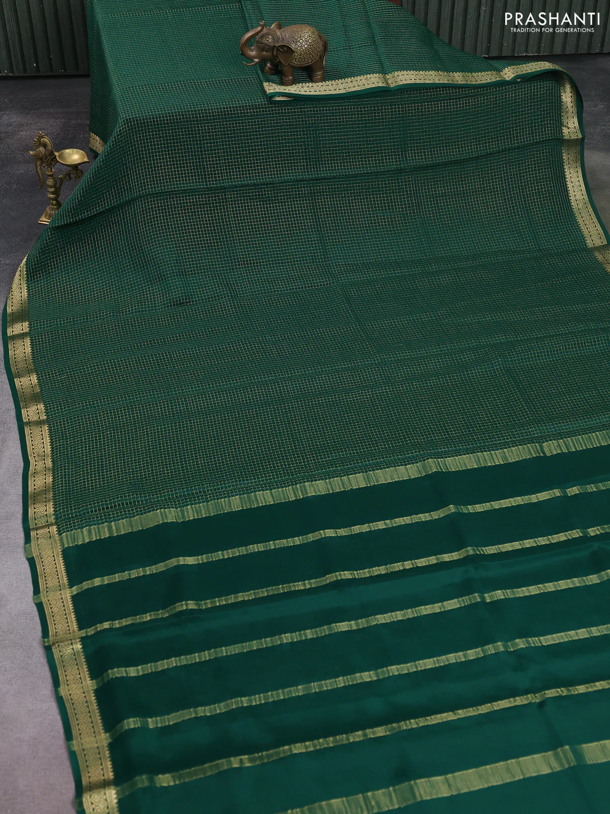 Pure mysore silk saree green with allover zari small checked pattern and zari woven border - Image 2