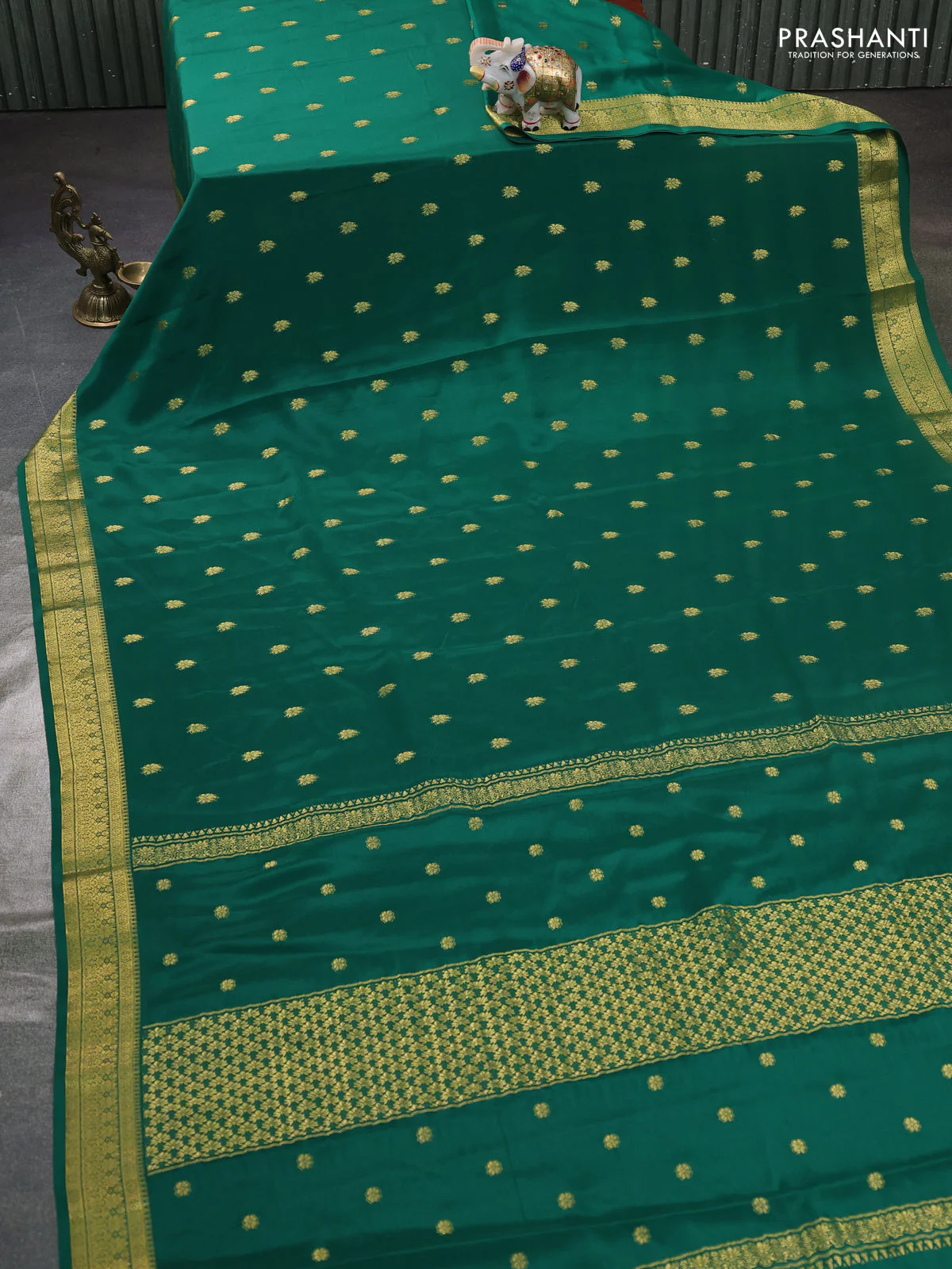Pure mysore silk saree green with allover zari woven buttas and zari woven border - Image 2