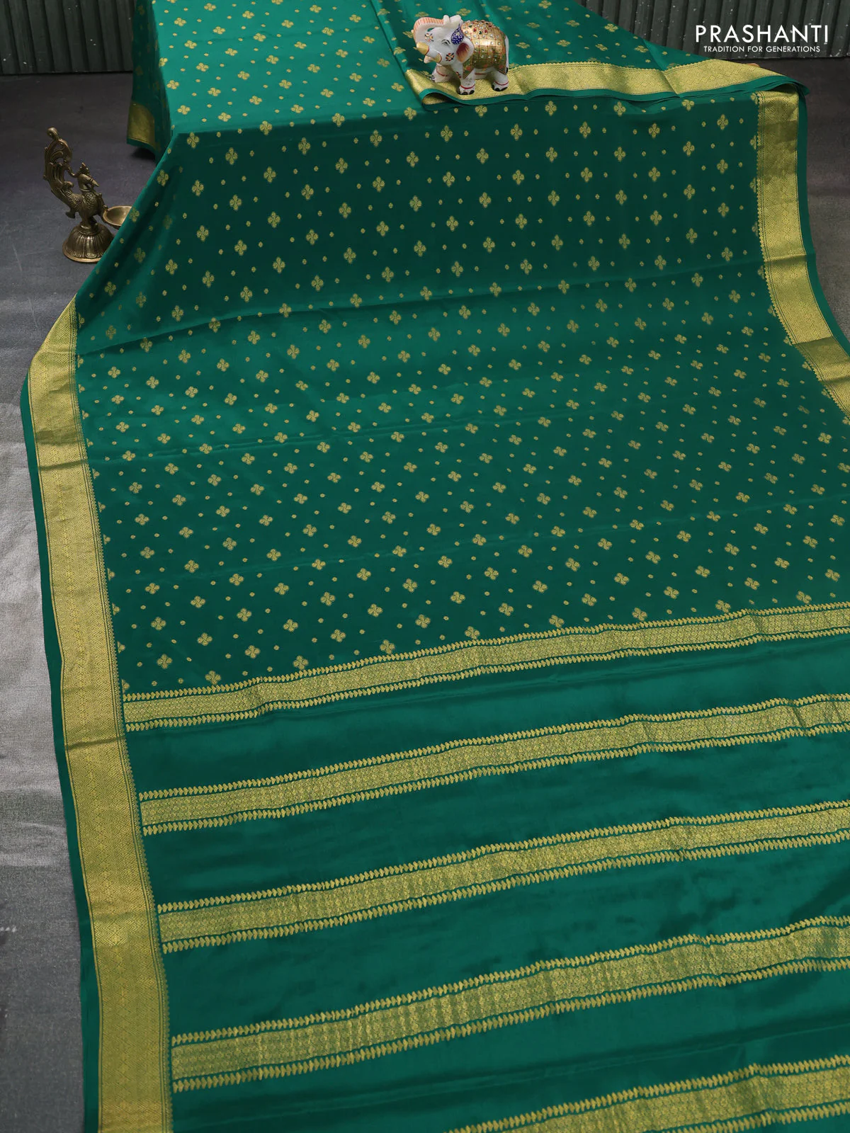 Pure mysore silk saree green with allover zari woven buttas and zari woven border - Image 2