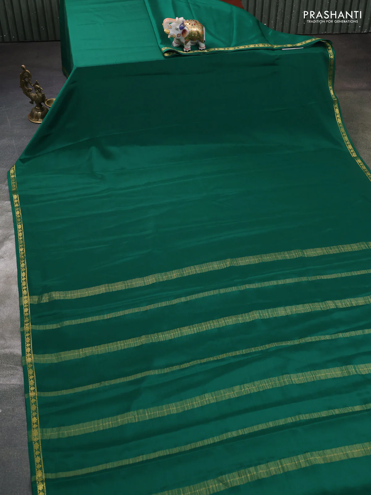 Pure mysore silk saree green with plain body and small zari woven border - Image 2