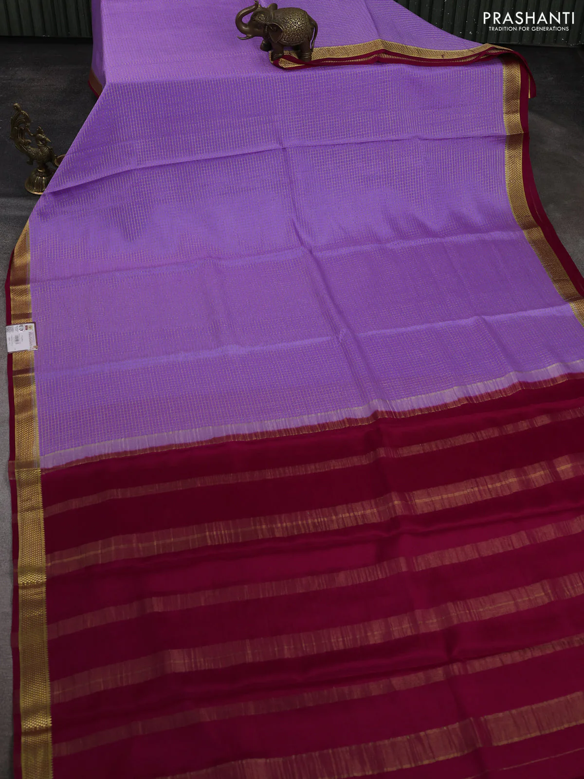 Pure mysore silk saree lavender and pink with allover small zari checked pattern and zari woven border - Image 2