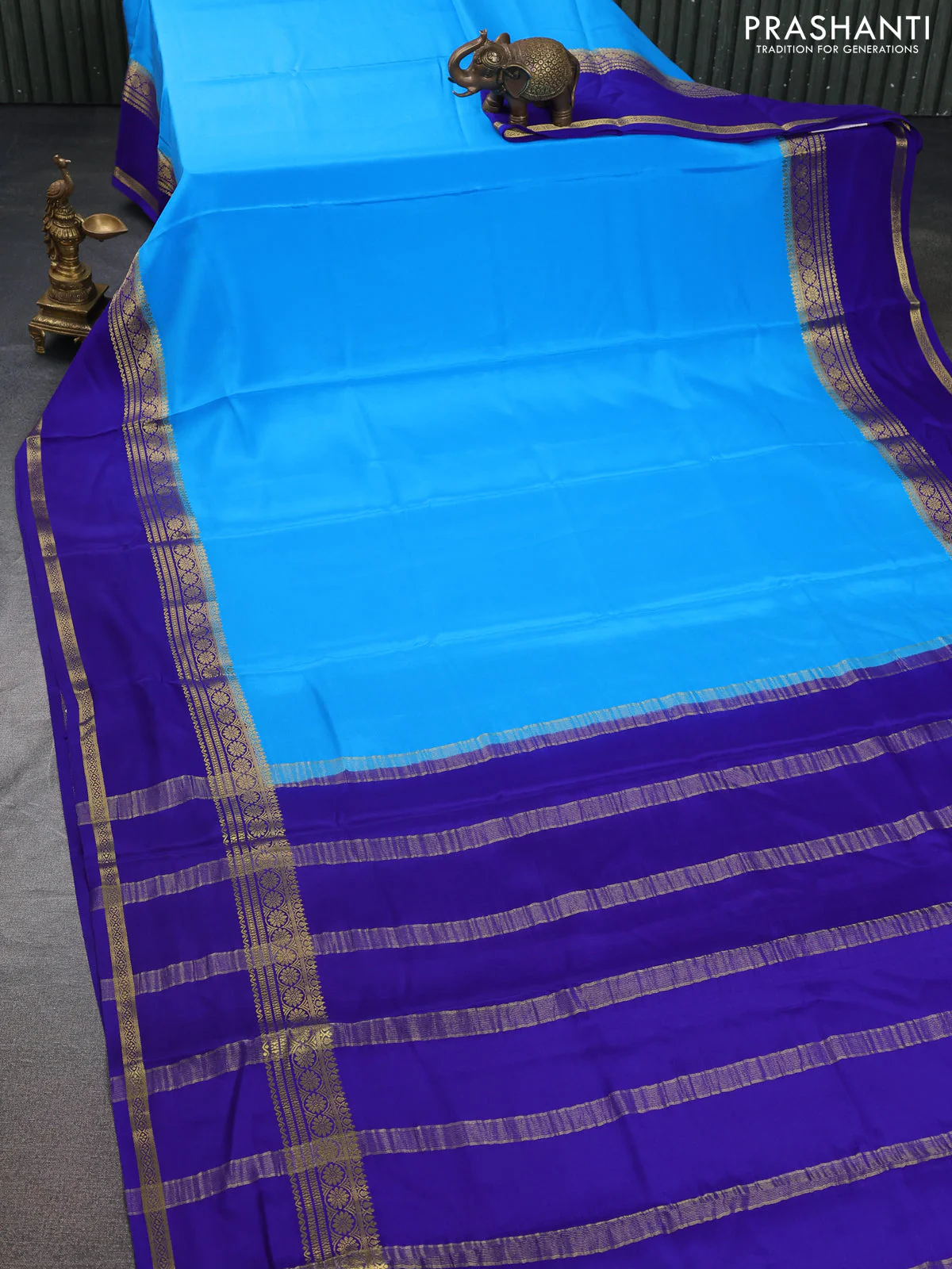 Pure mysore silk saree light blue and blue with plain body and rettapet zari woven border - Image 2