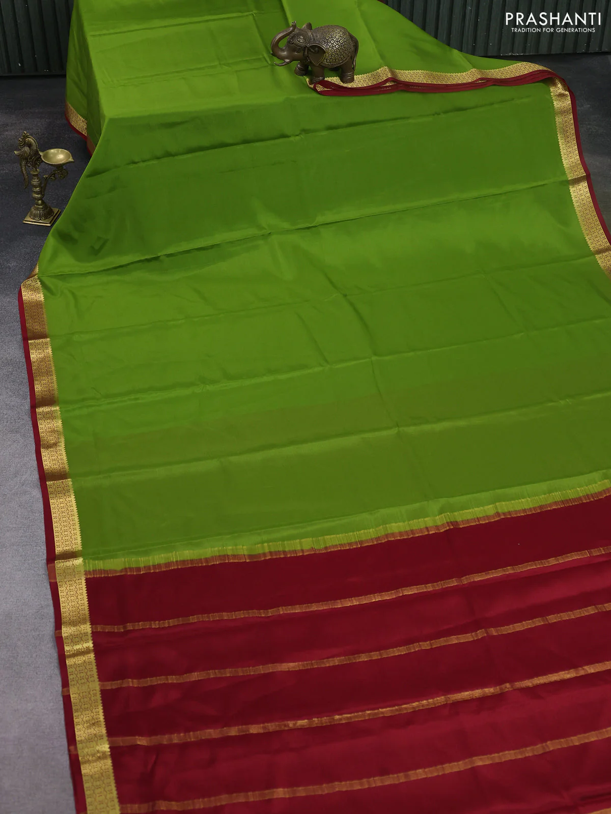 Pure mysore silk saree light green and red with plain body and zari woven border - Image 2