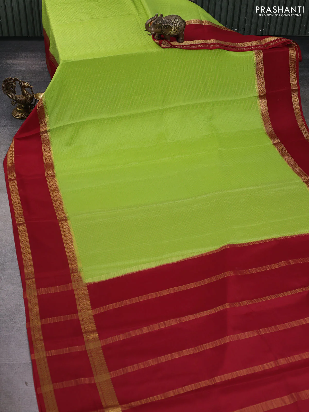 Pure mysore silk saree lime green and maroon with allover zari woven small checked pattern and rettapet zari woven border - Image 2