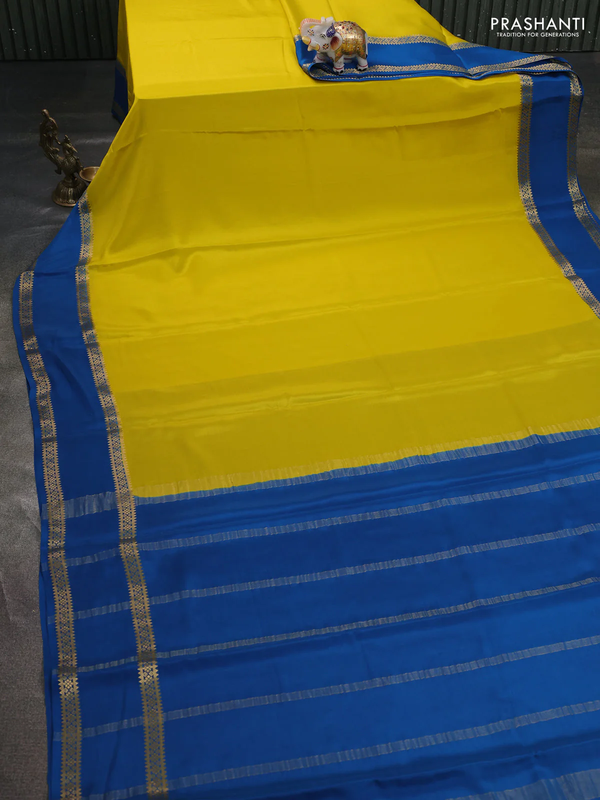 Pure mysore silk saree lime yellow and cs blue with plain body and rettapet zari woven border - Image 2