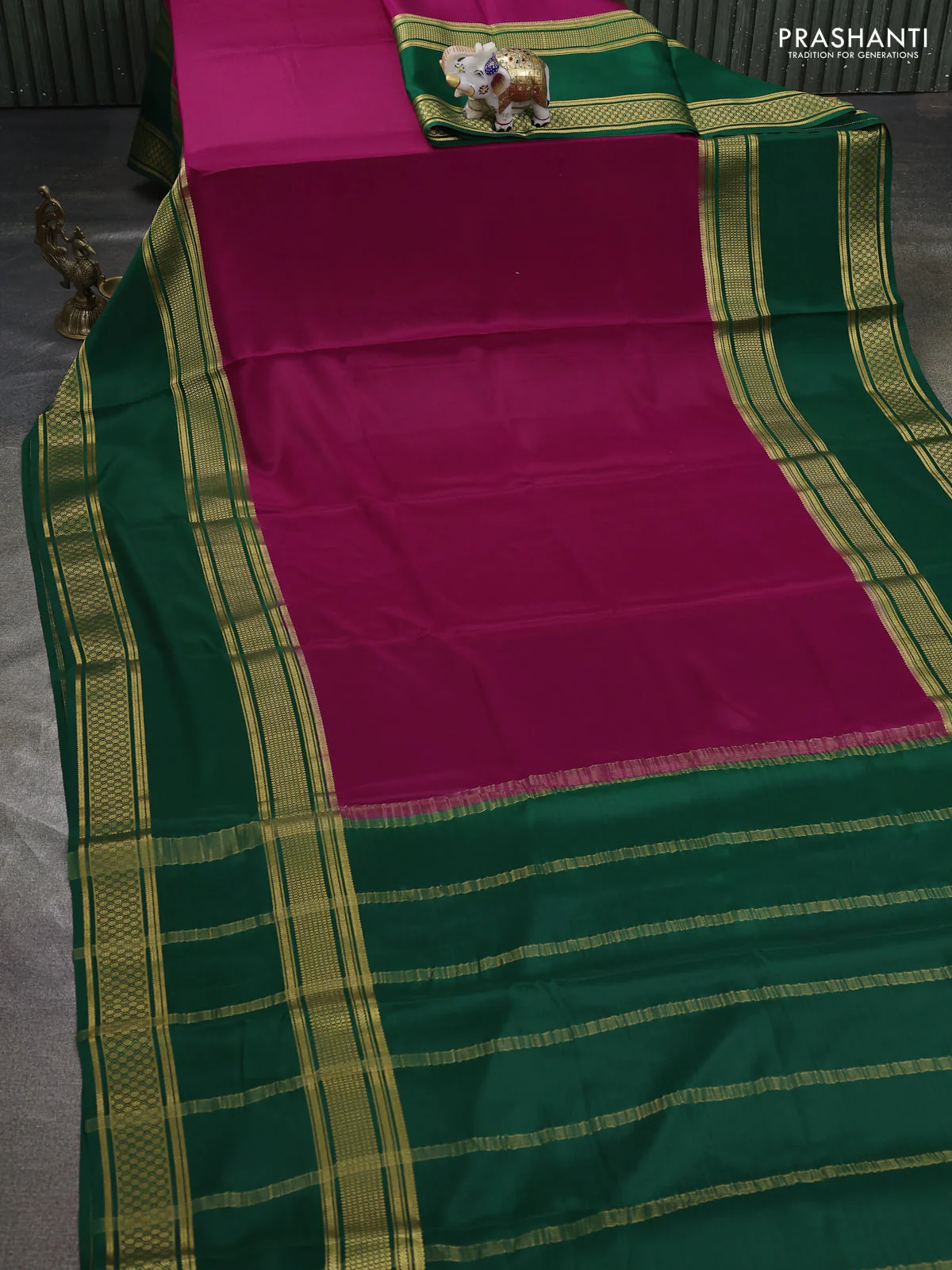 Pure mysore silk saree magenta pink and green with plain body and rettapet zari woven border - Image 2