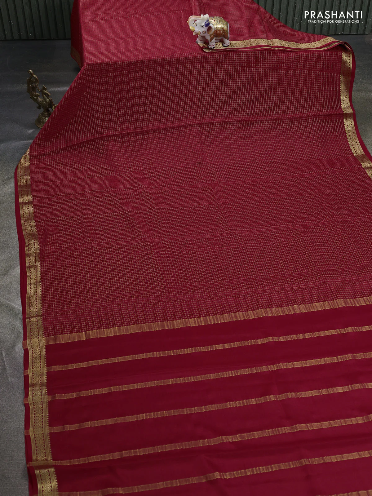 Pure mysore silk saree maroon with allover zari small checked pattern and zari woven border - Image 2