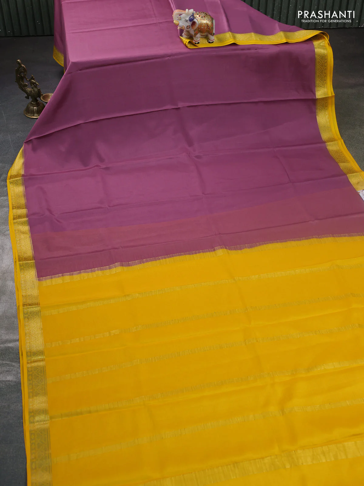 Pure mysore silk saree mauve pink and yellow with plain body and zari woven border - Image 2