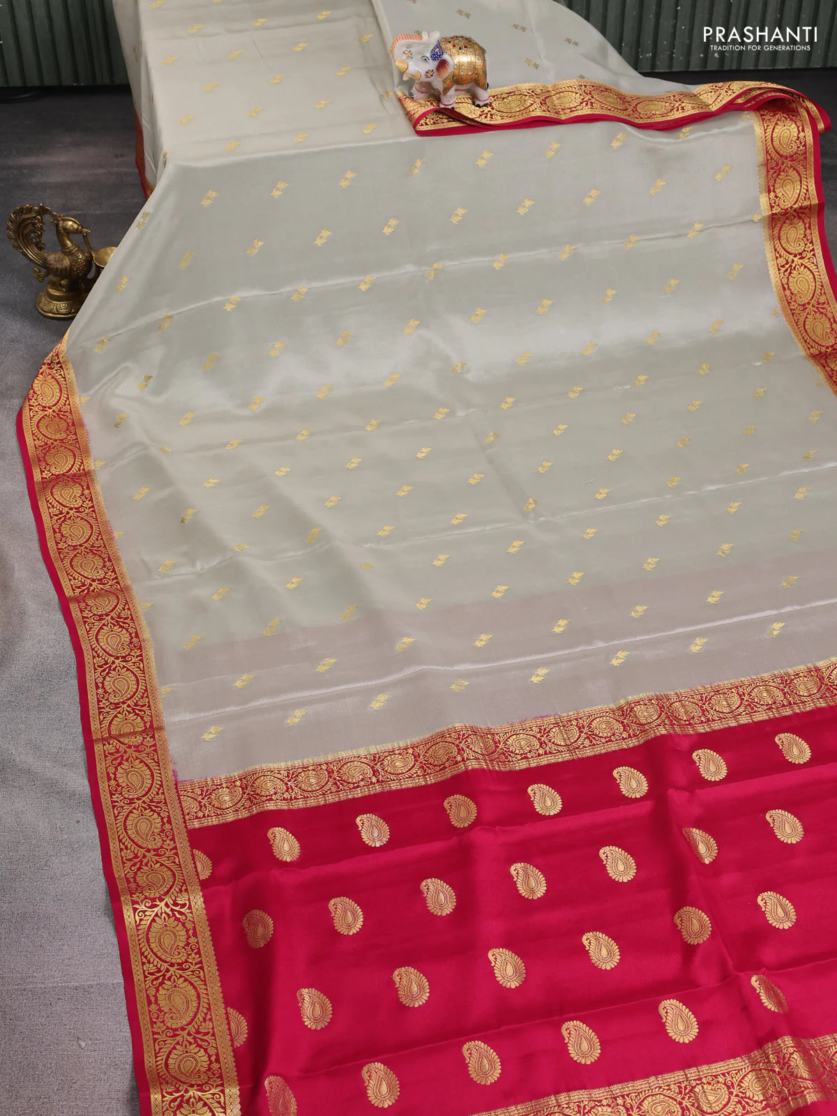 Pure mysore silk saree pastel grey and pink with allover zari woven buttas and zari woven border - Image 2