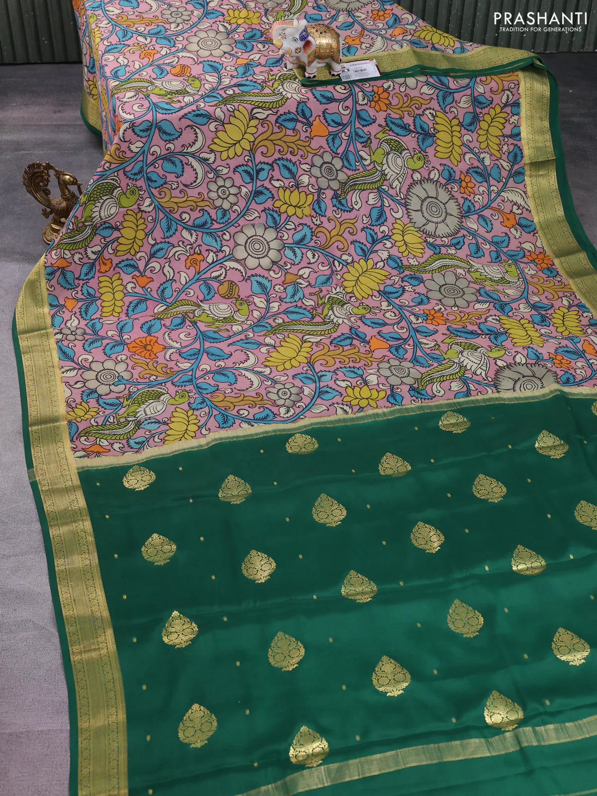 Pure mysore silk saree pastel pink and green with allover pen kalamkari prints and zari woven border - Image 2