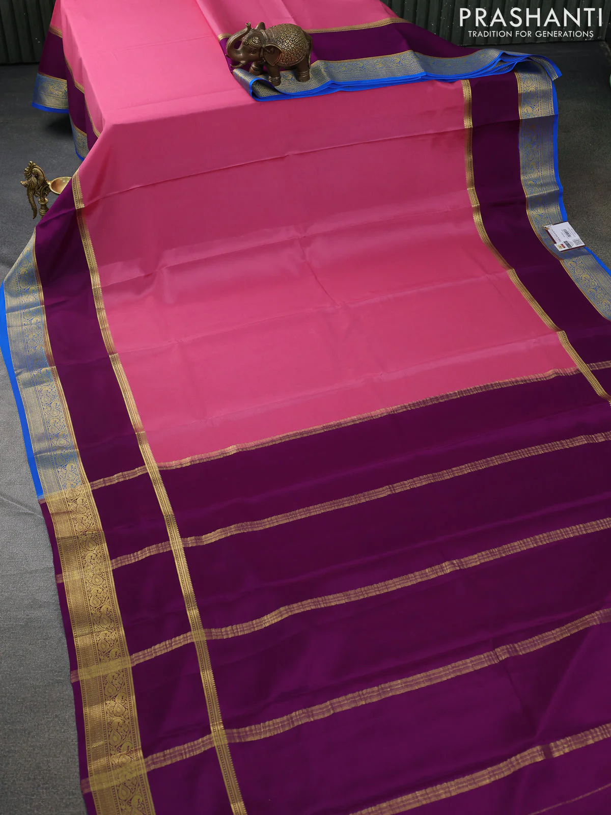 Pure mysore silk saree peach pink and purple cs blue with plain body and long rettapet zari woven border - Image 2
