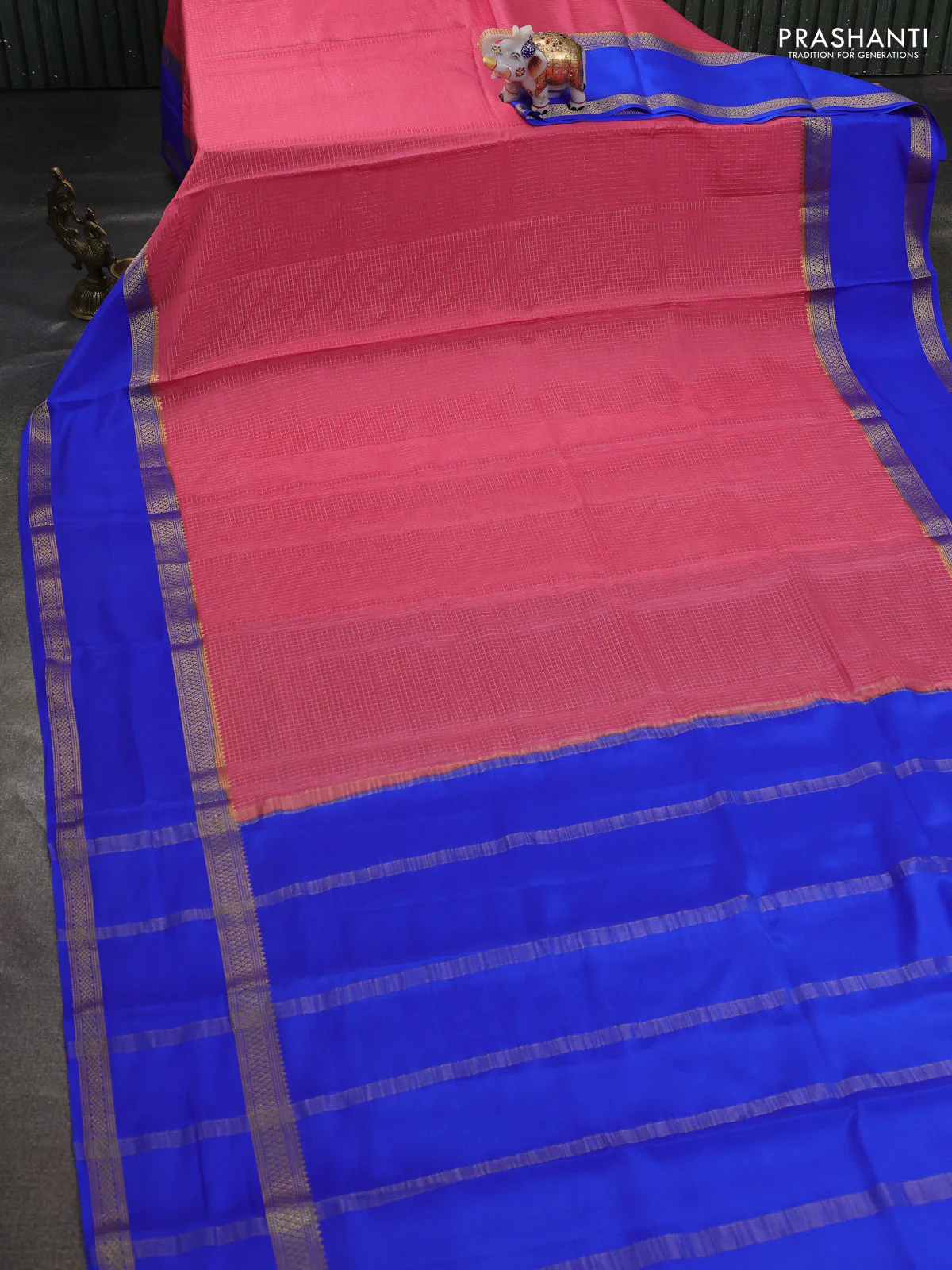 Pure mysore silk saree peach pink and royal blue with allover zari woven checked pattern and rettapet zari woven border - Image 2