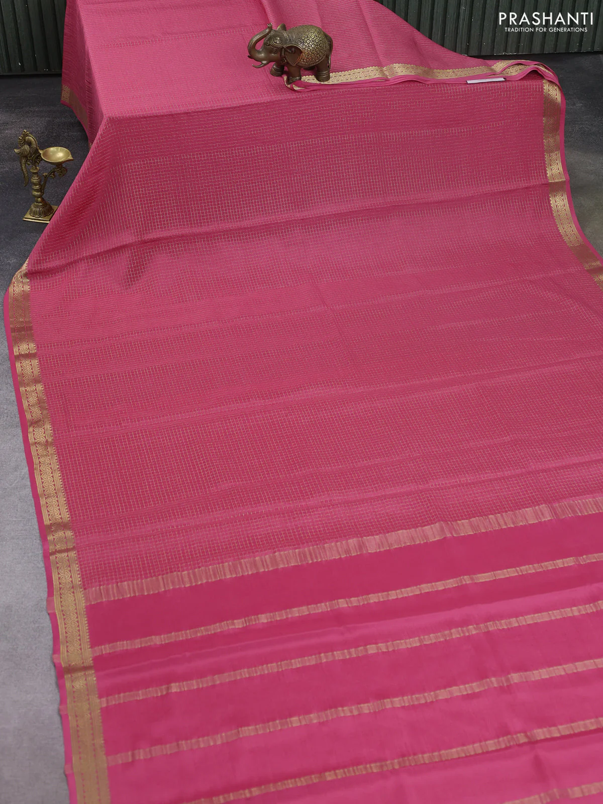 Pure mysore silk saree peach pink with allover zari small checked pattern and zari woven border - Image 2