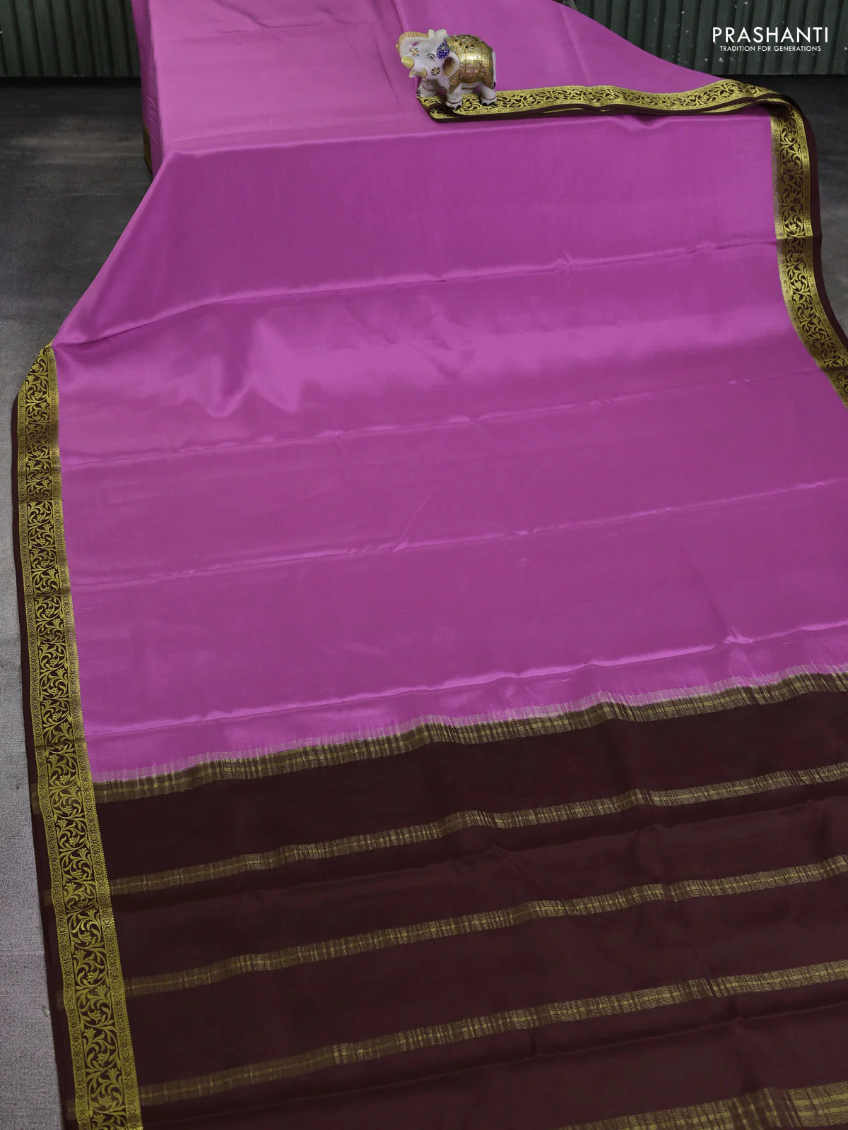 Pure mysore silk saree pink and coffee brown with plain body and zari woven border - Image 2