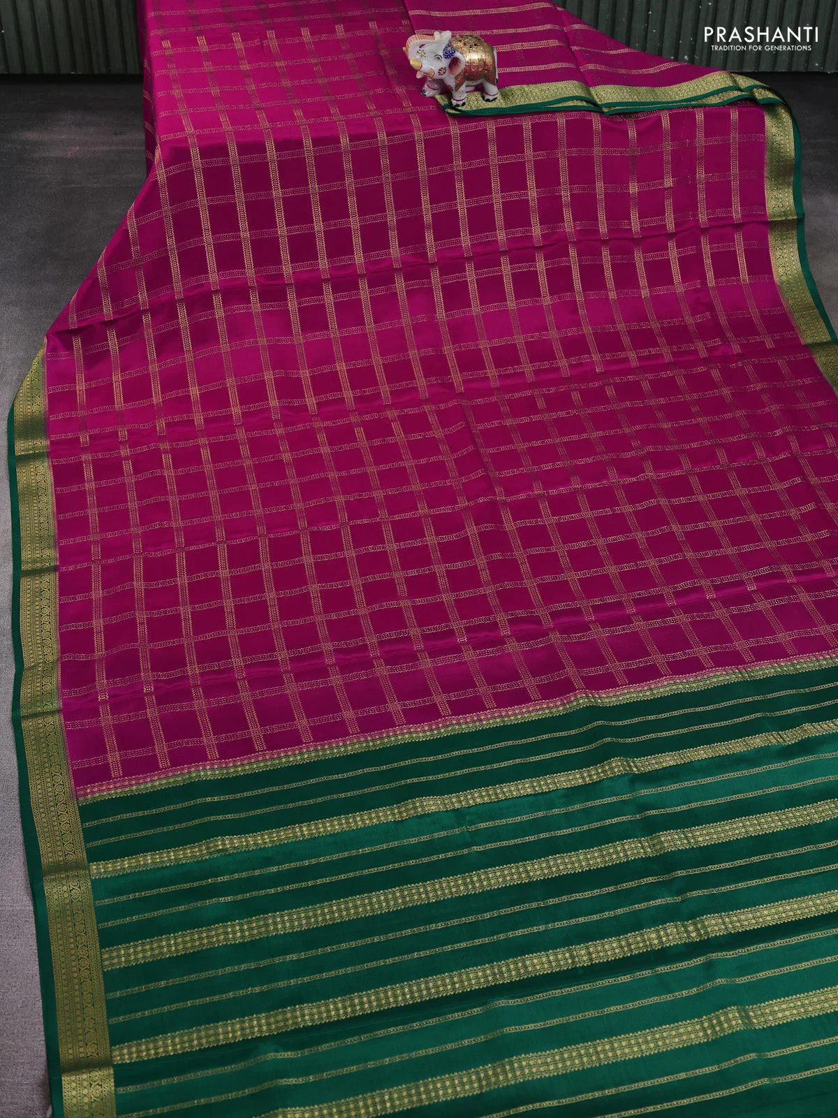 Pure mysore silk saree pink and green with allover zari woven checked pattern and zari woven border - Image 2