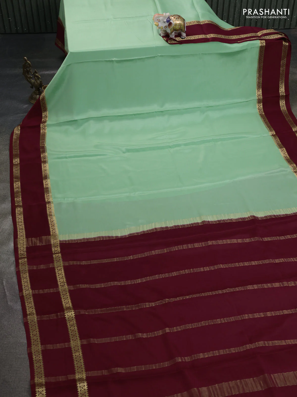 Pure mysore silk saree pista green and maroon with plain body and rettapet zari woven border - Image 2