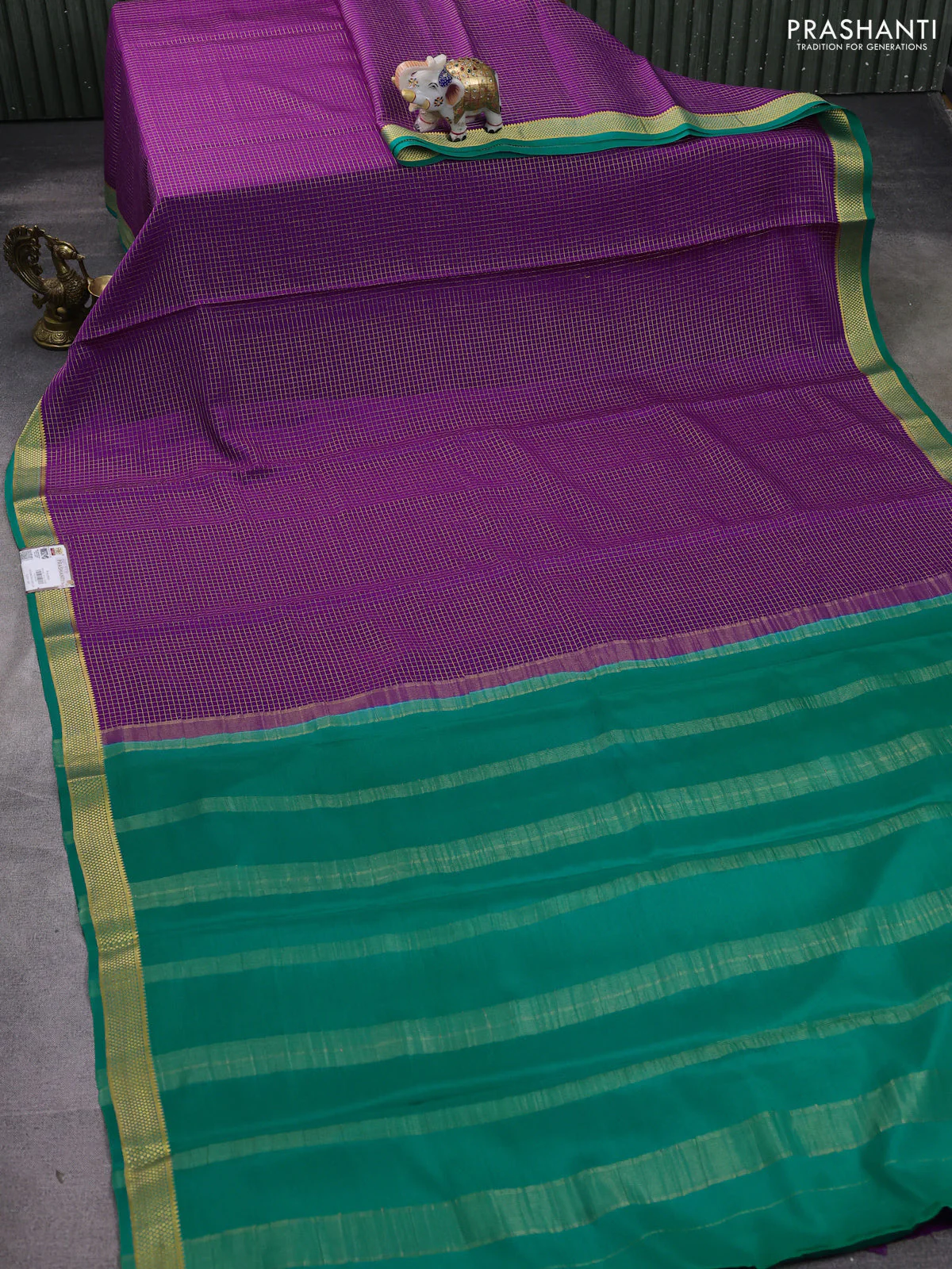 Pure mysore silk saree purple and teal green with allover small zari checked pattern and zari woven border - Image 2