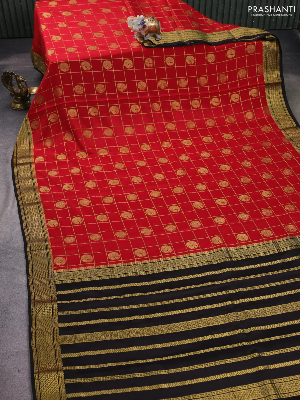 Pure mysore silk saree red and black with allover zari checks & buttas and zari woven border - Image 2
