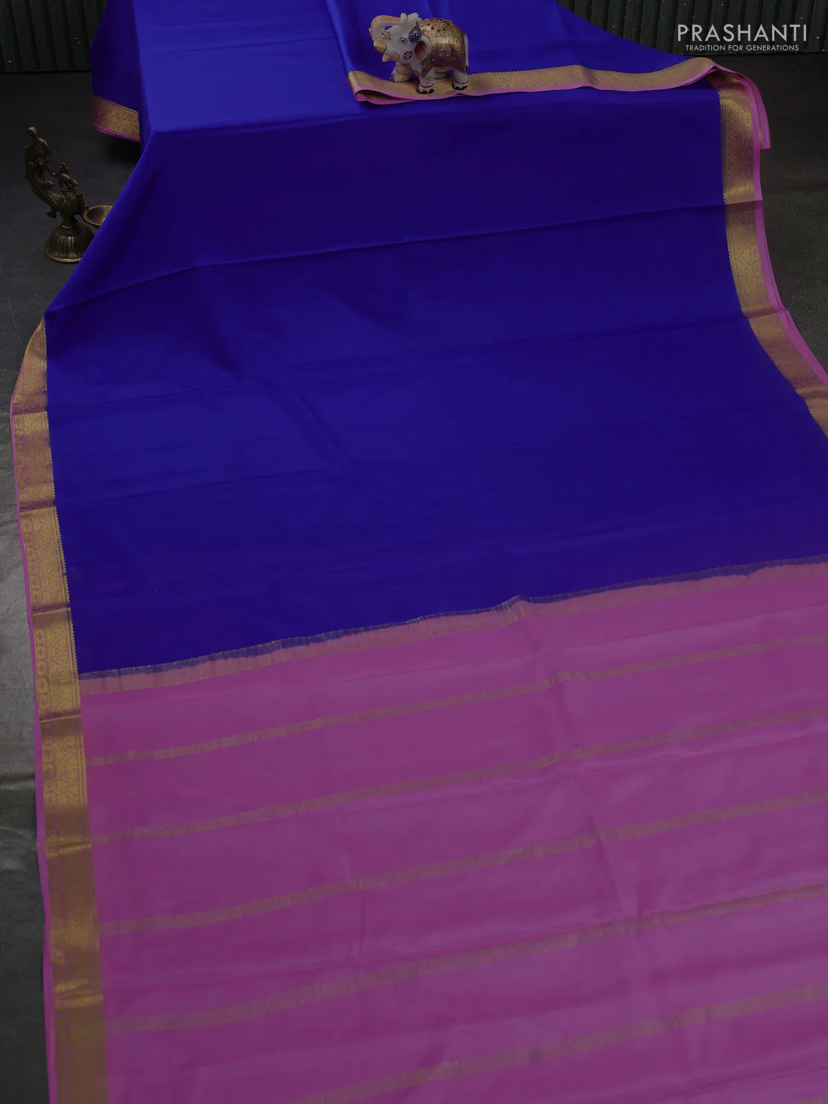 Pure mysore silk saree royal blue and pink with plain body and zari woven border - Image 2