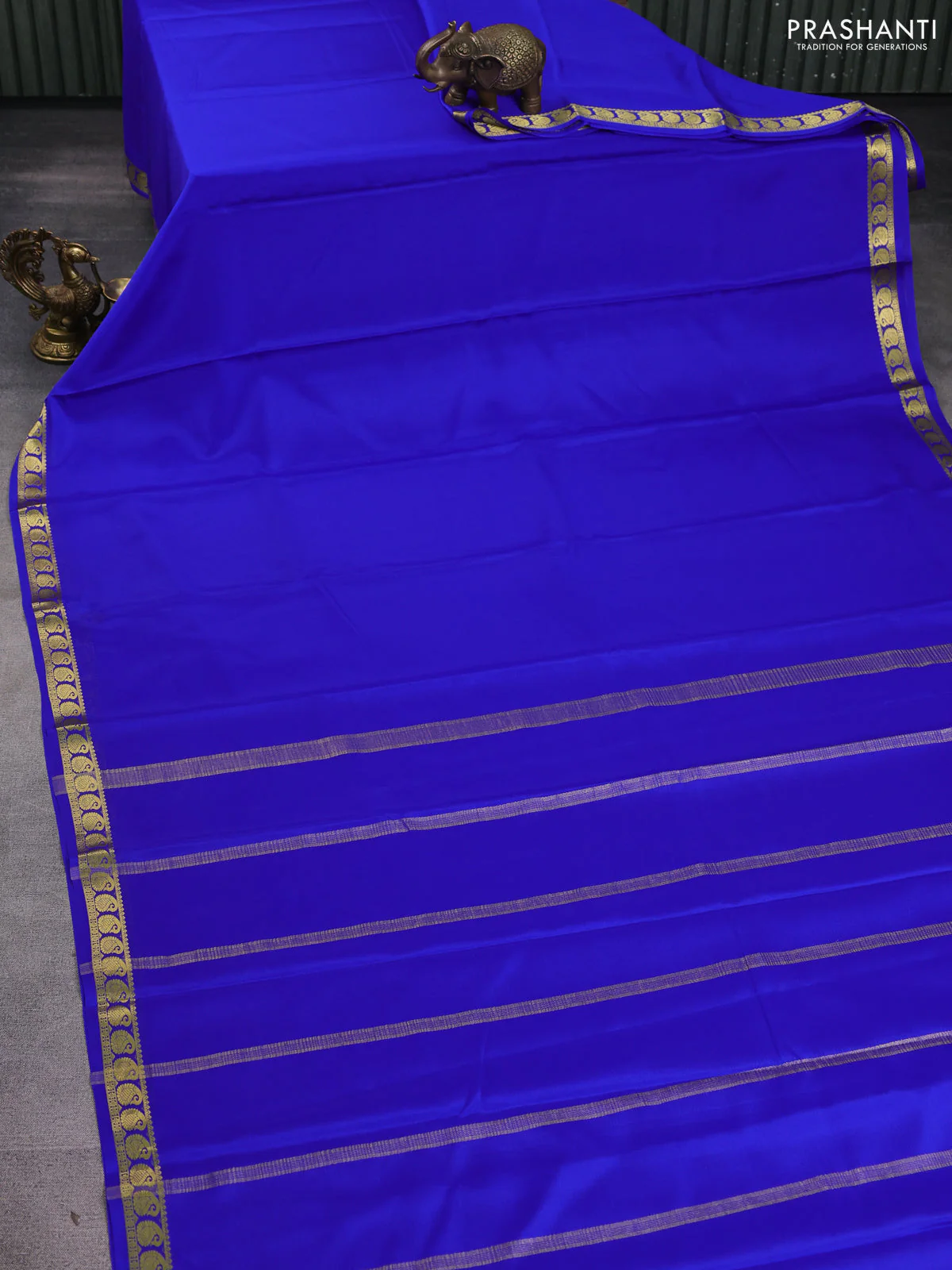 Pure mysore silk saree royal blue with plain body and paisley zari woven border - Image 2