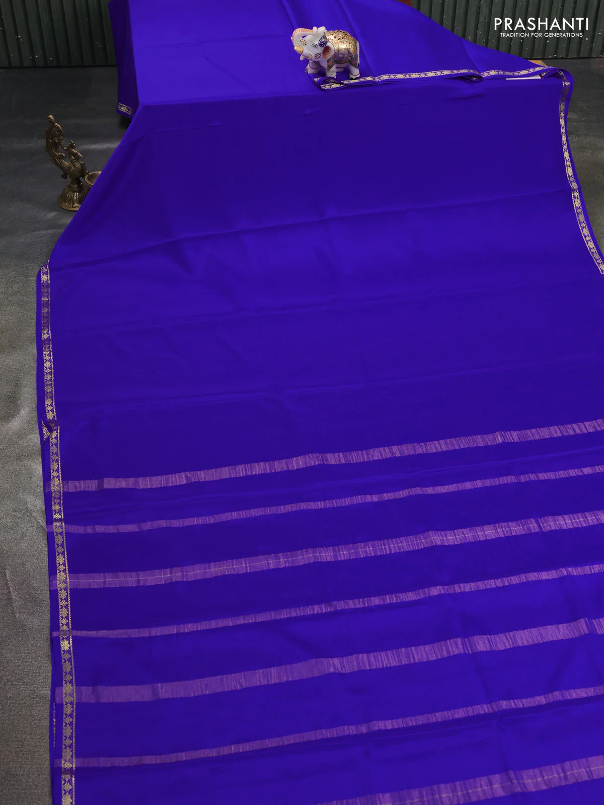 Pure mysore silk saree royal blue with plain body and small zari woven border - Image 2