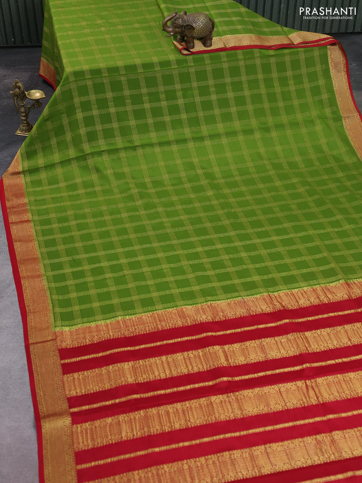 Pure mysore silk saree sap green and maroon with allover zari checked pattern and zari woven border - Image 2